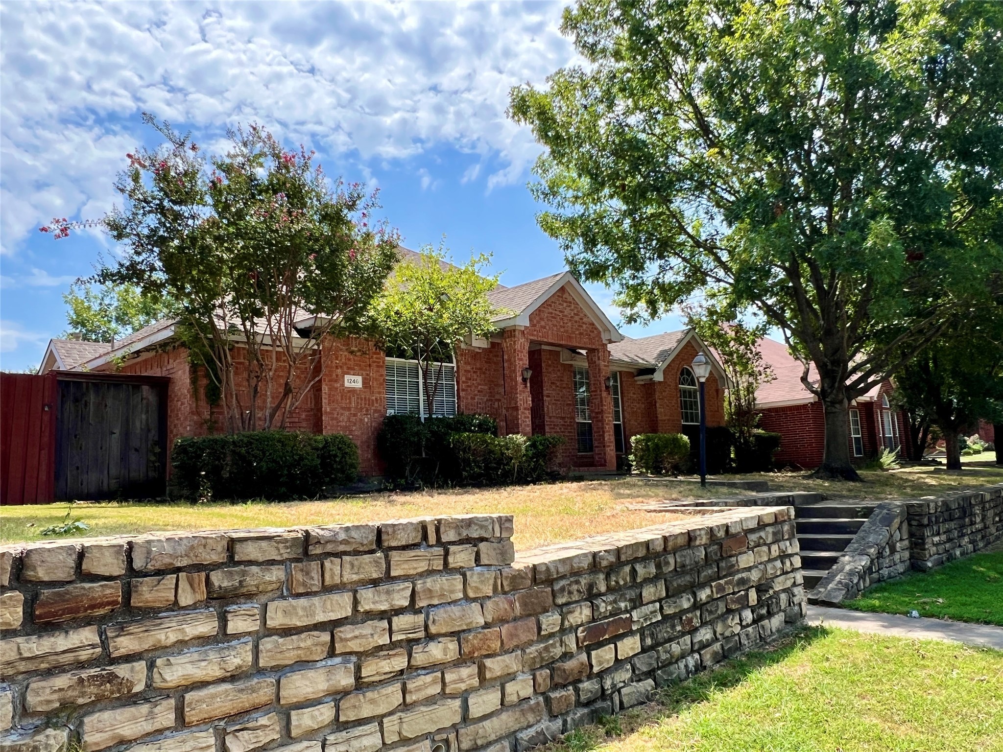 1246 Rivercrest Drive