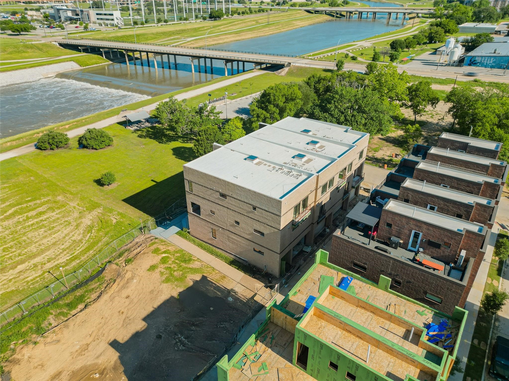 400 Vista Buena Trail