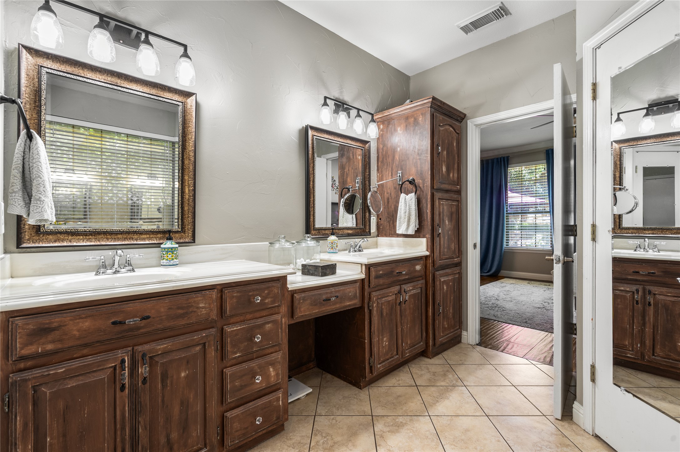 1016 Canongate Drive