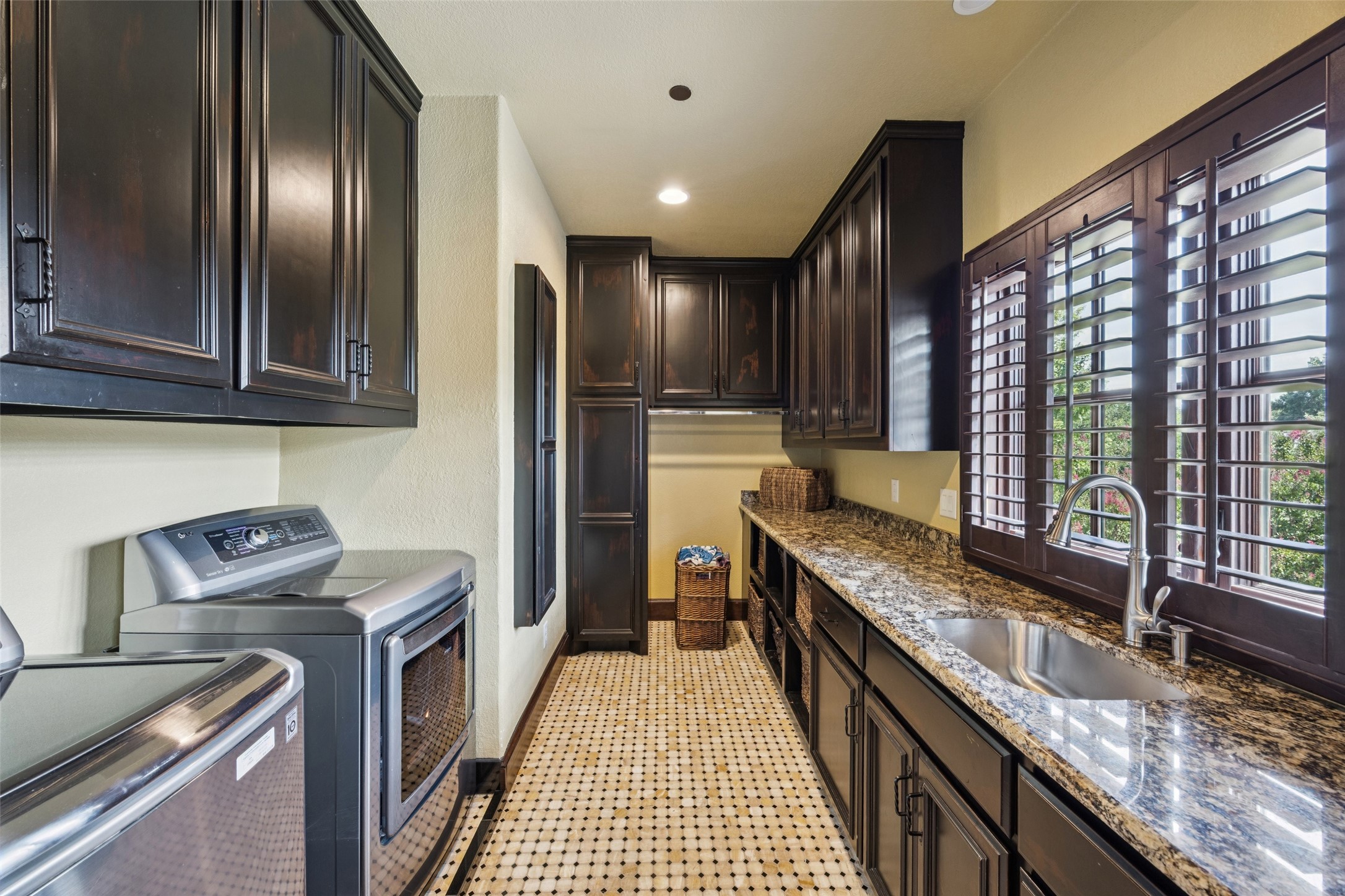 1508 Glenmeade Court