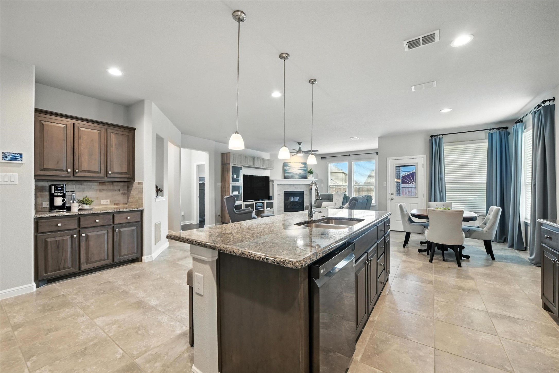 9204 Lace Cactus Drive