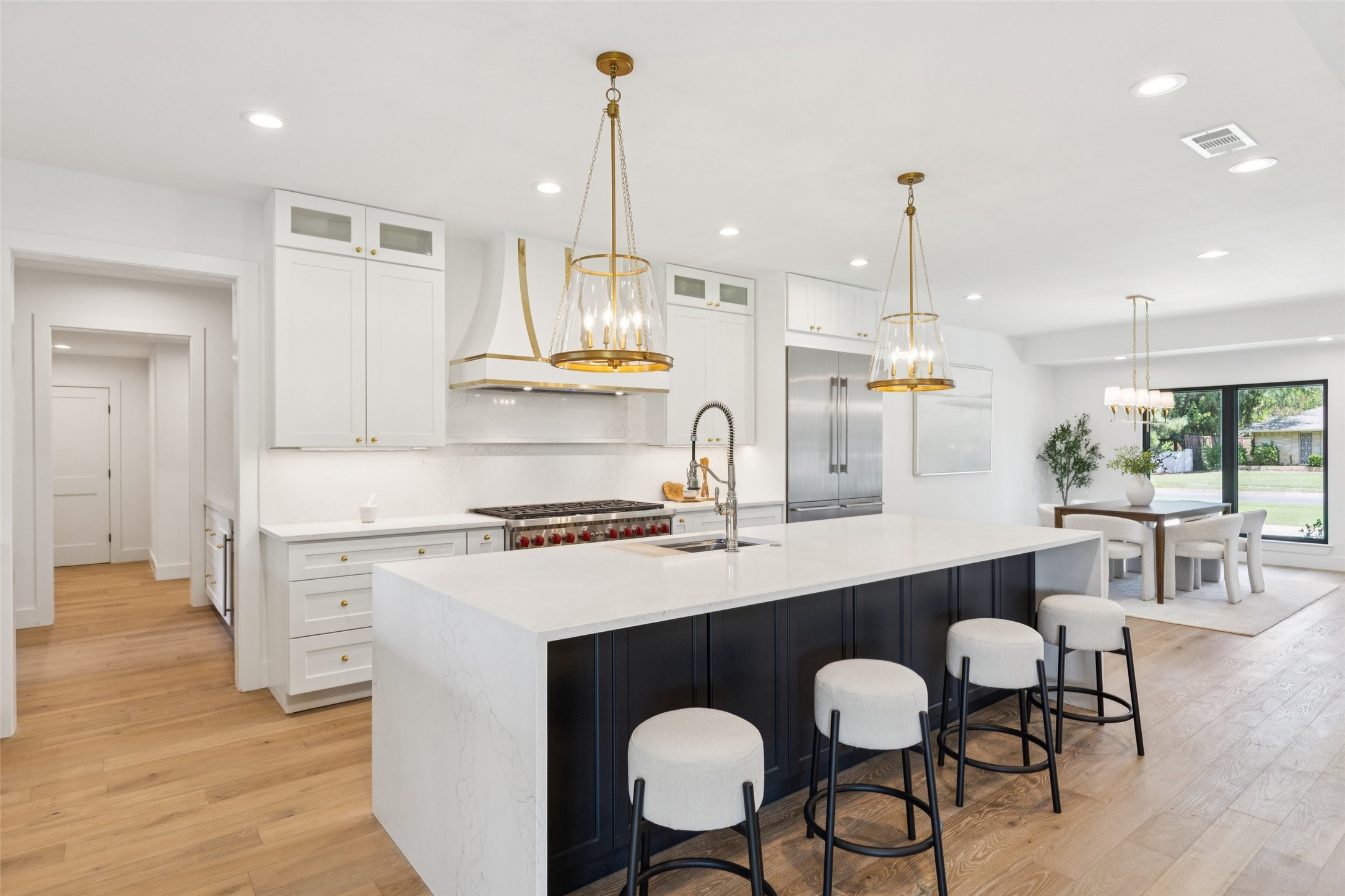 4042 Mendenhall Drive