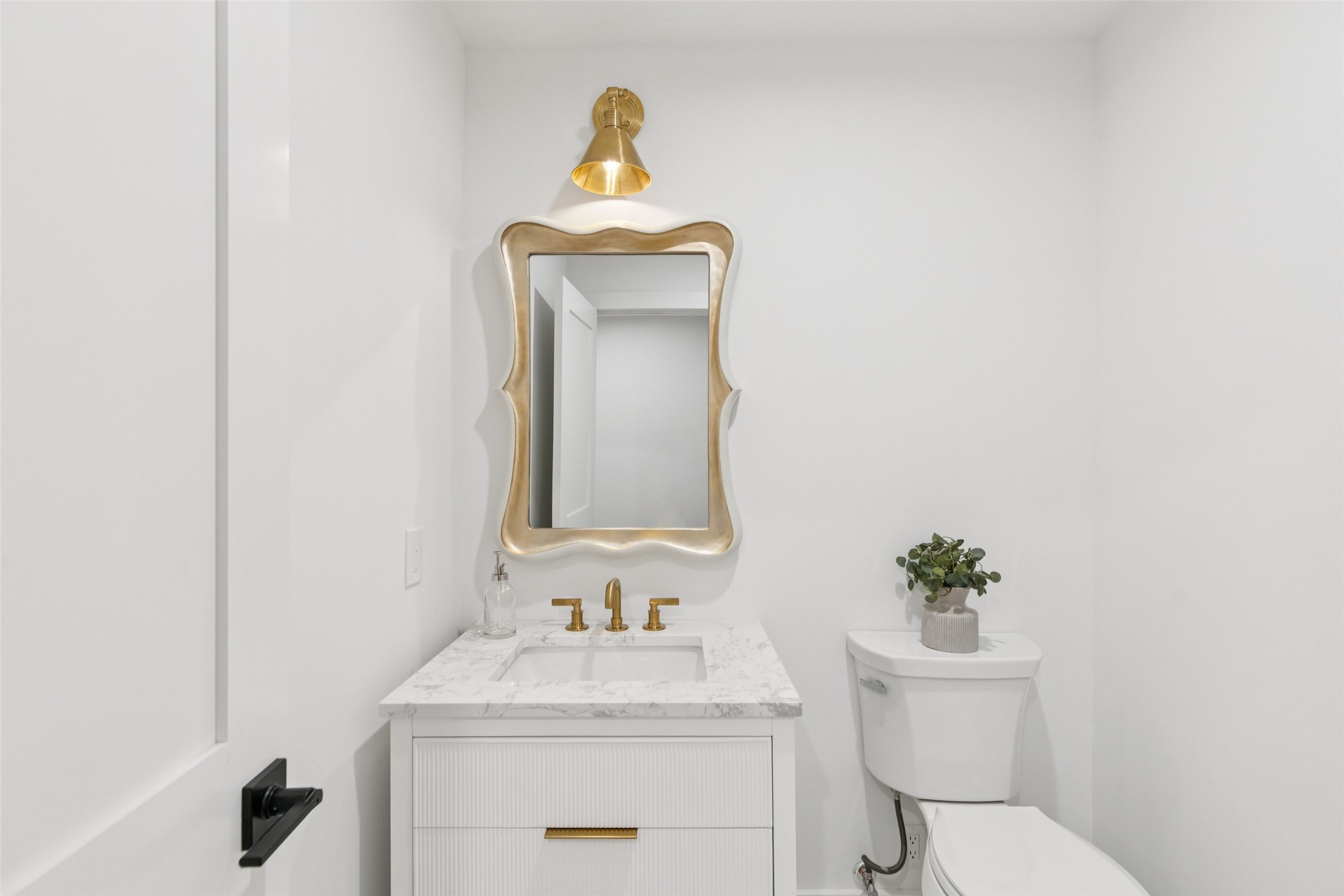 4042 Mendenhall Drive