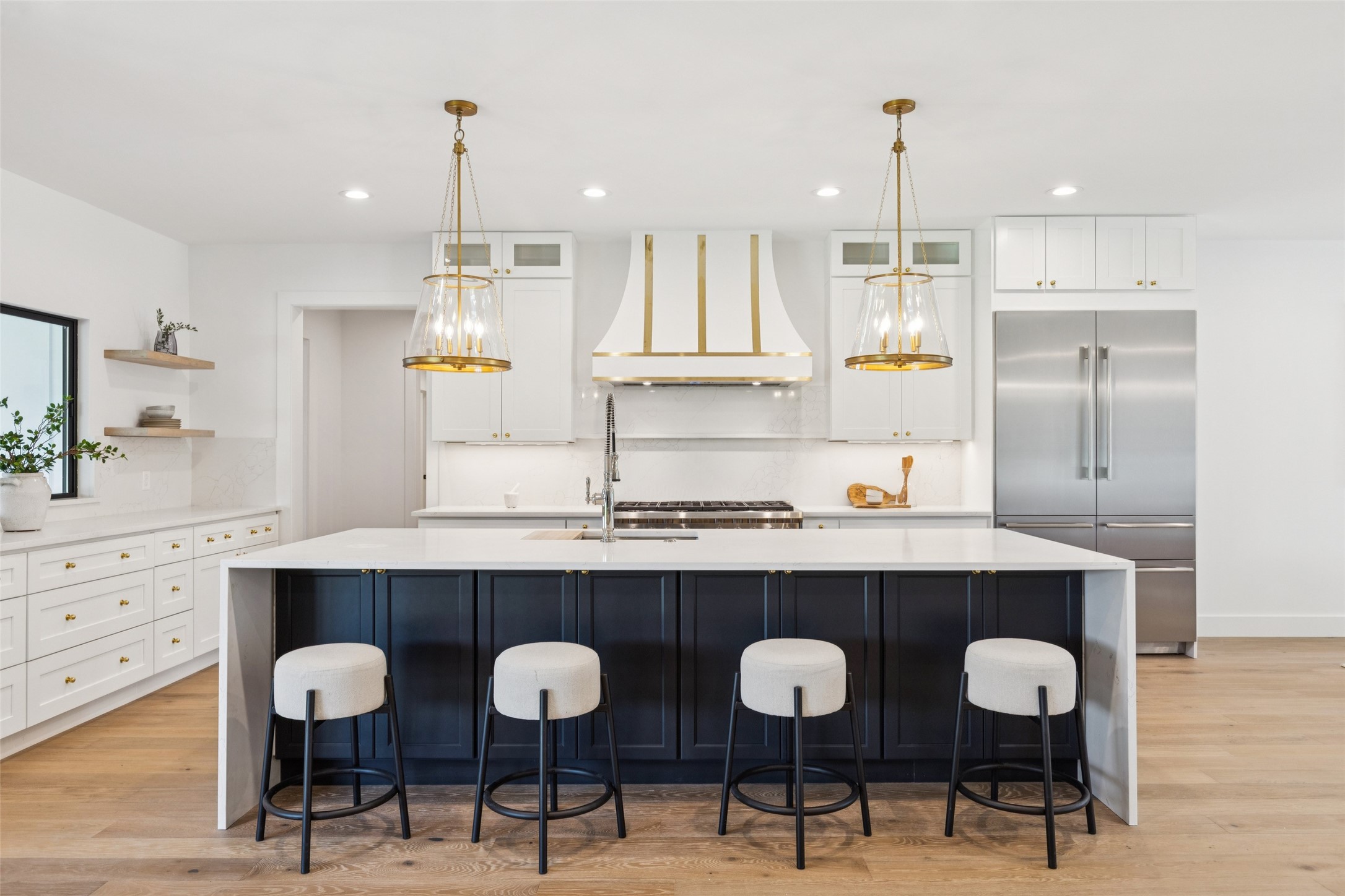 4042 Mendenhall Drive