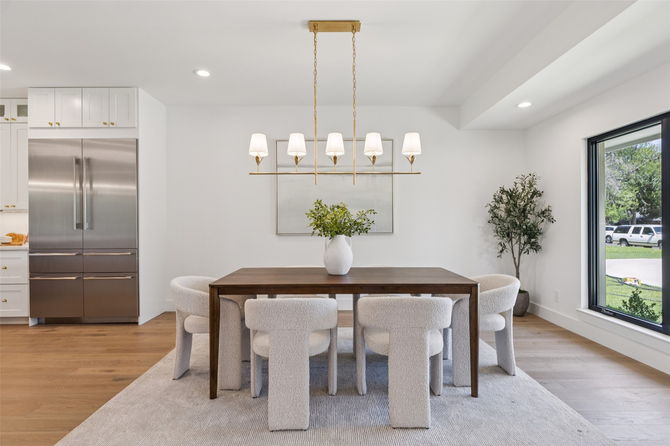 4042 Mendenhall Drive