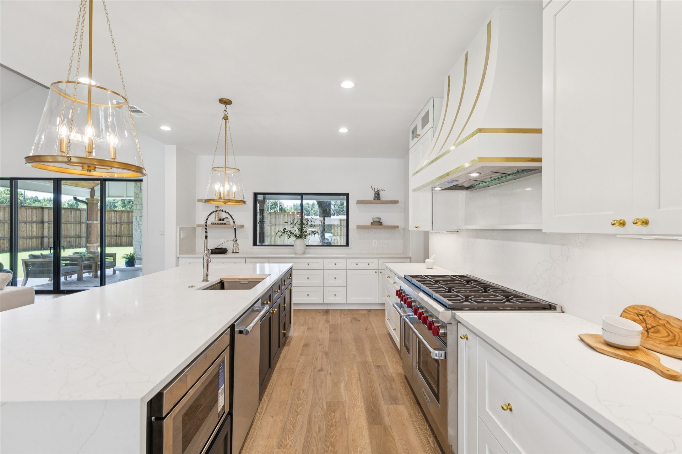 4042 Mendenhall Drive