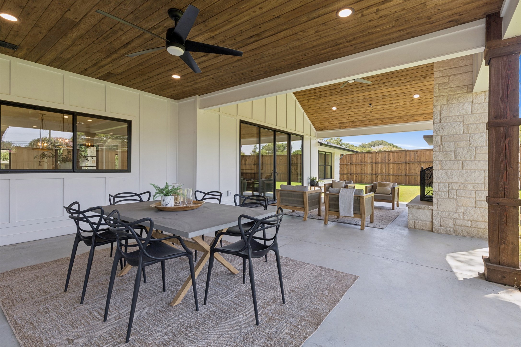 4042 Mendenhall Drive