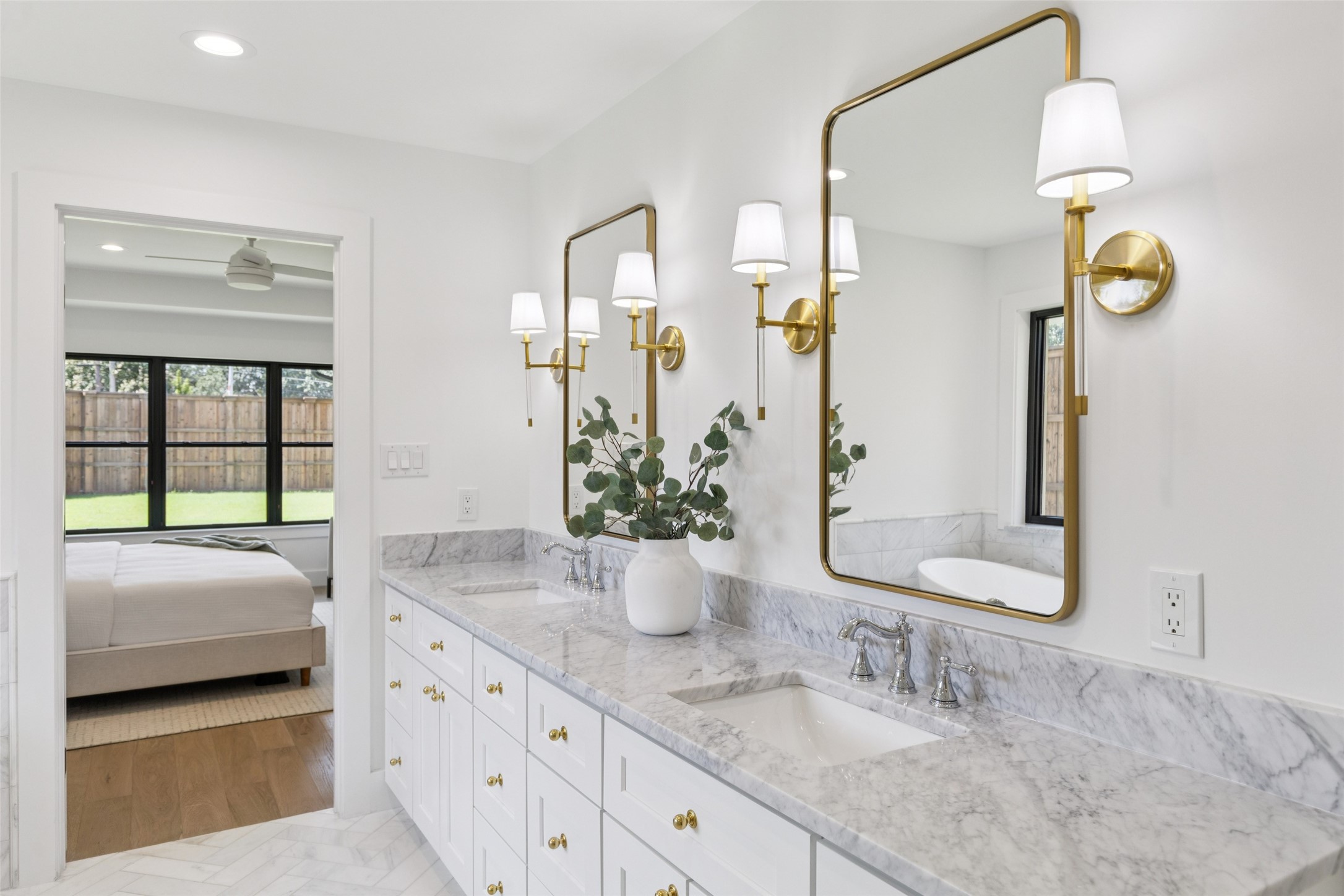 4042 Mendenhall Drive