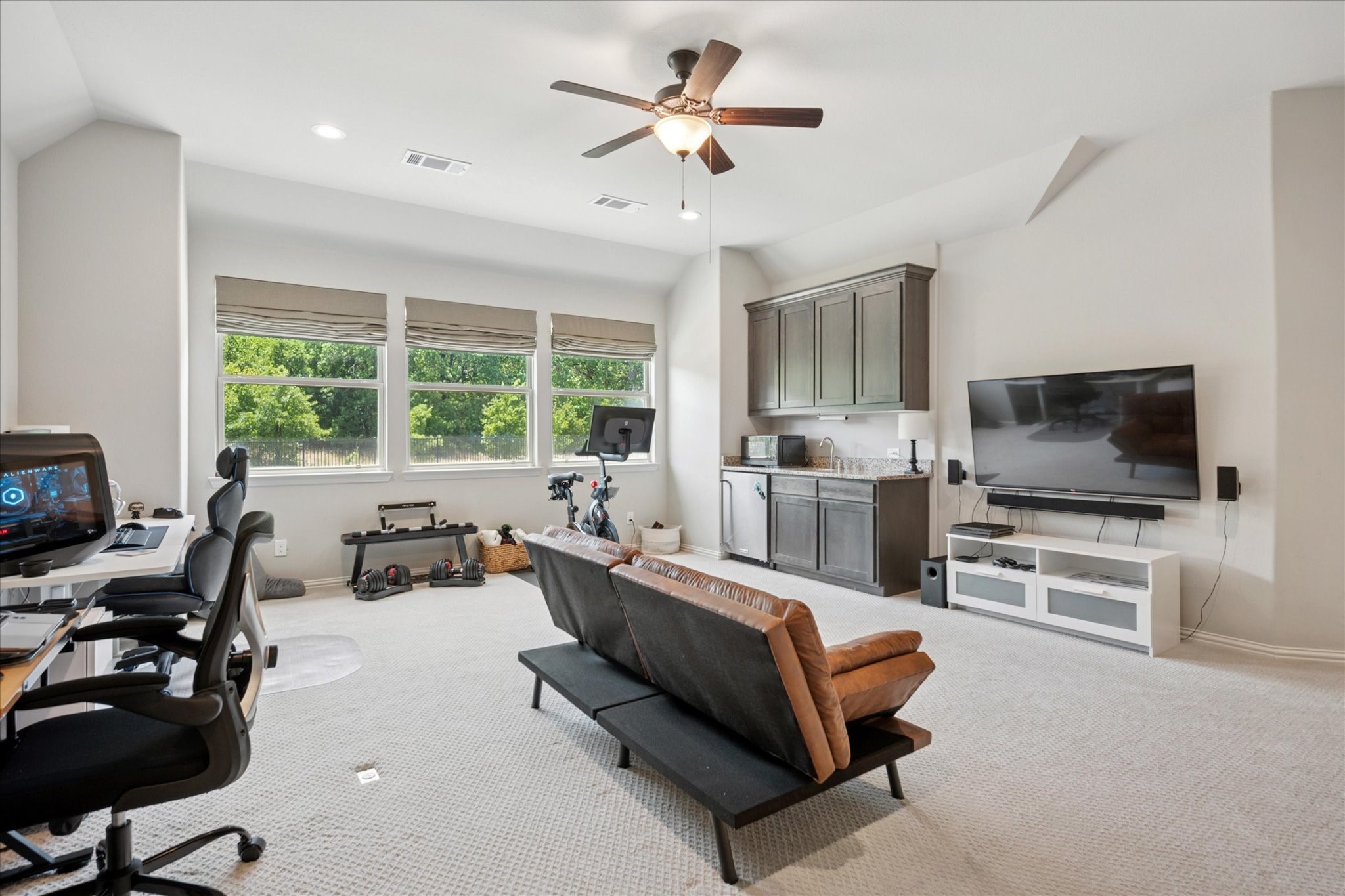 9629 Croswell Street