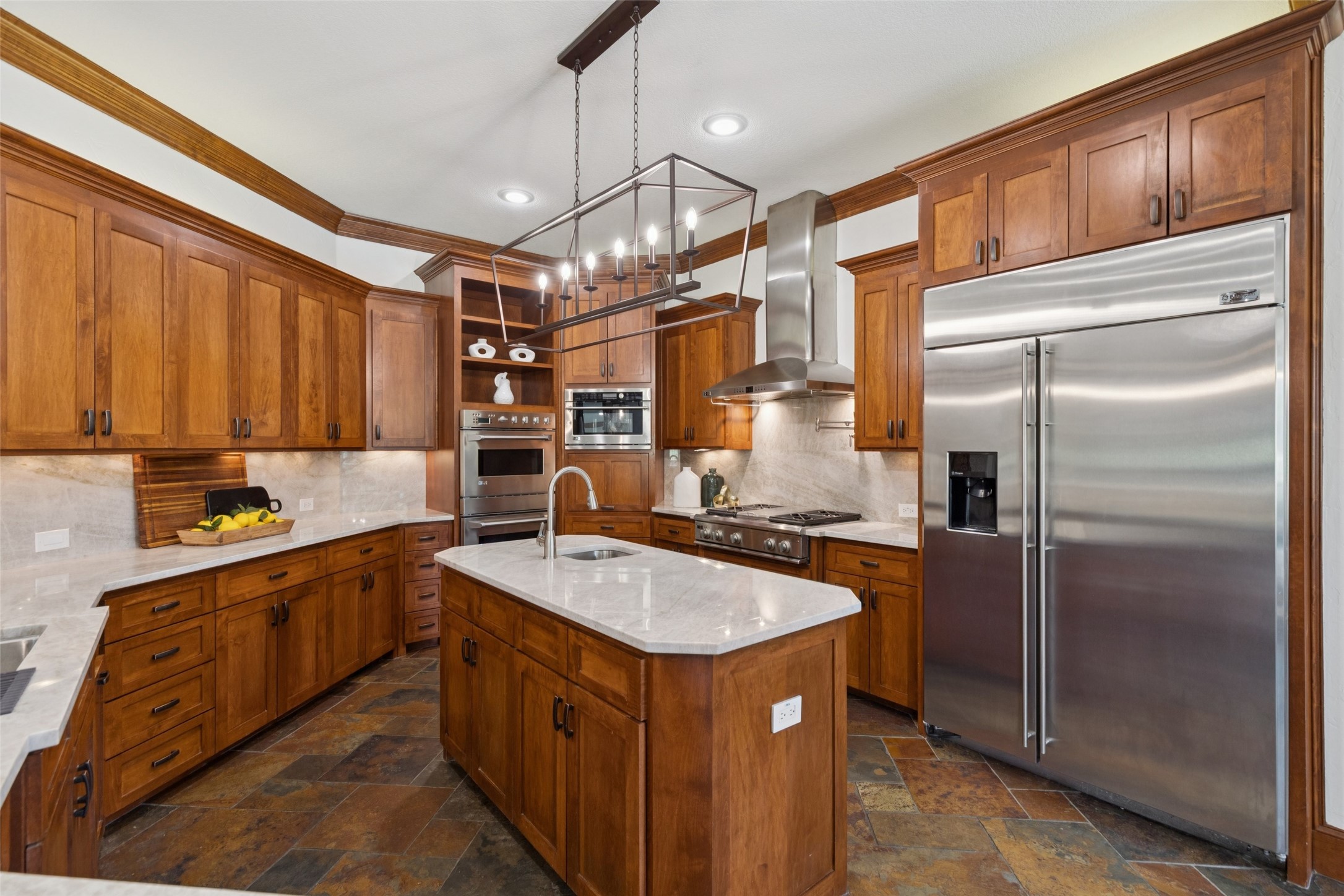 2405 Fernwood Drive