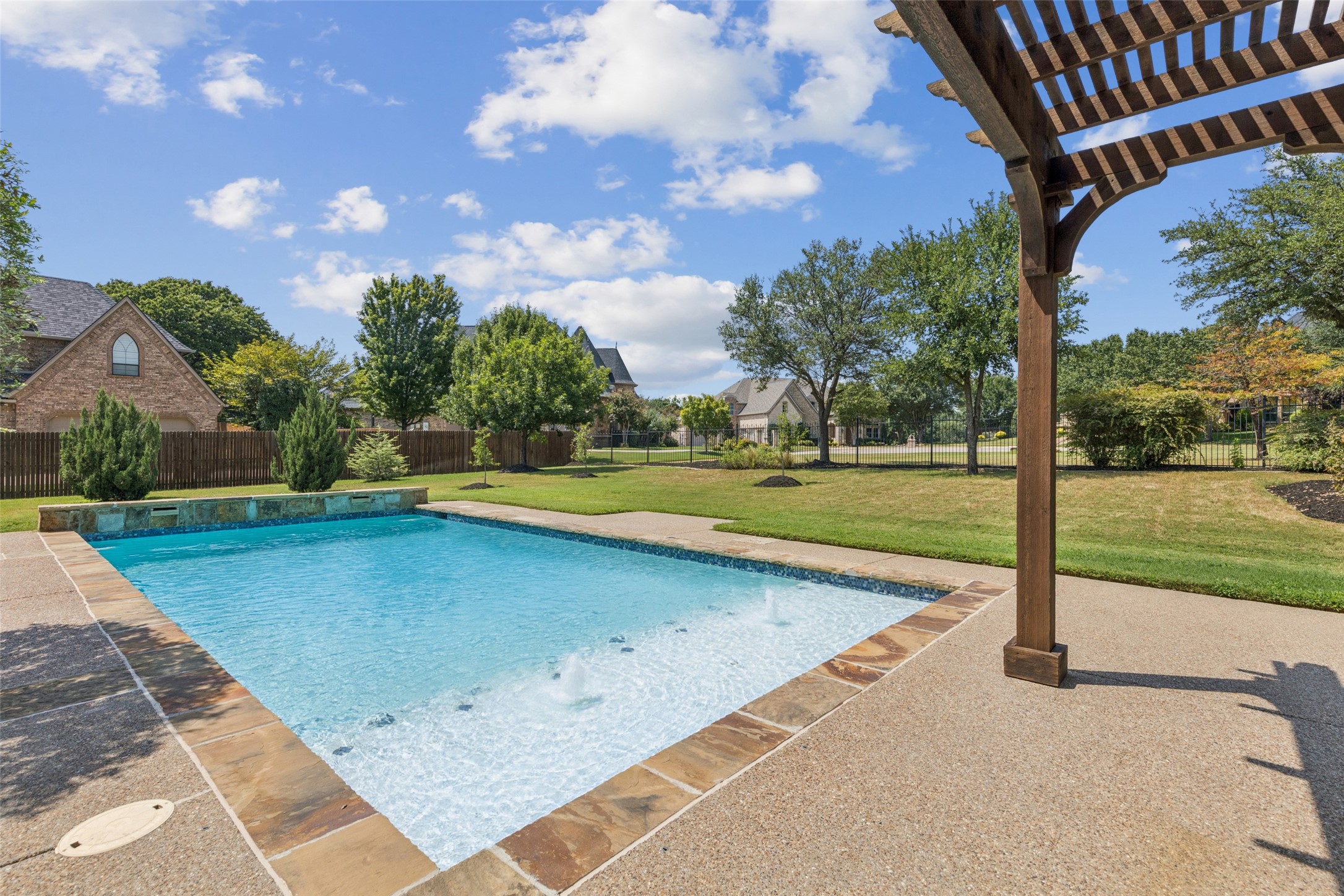 2405 Fernwood Drive