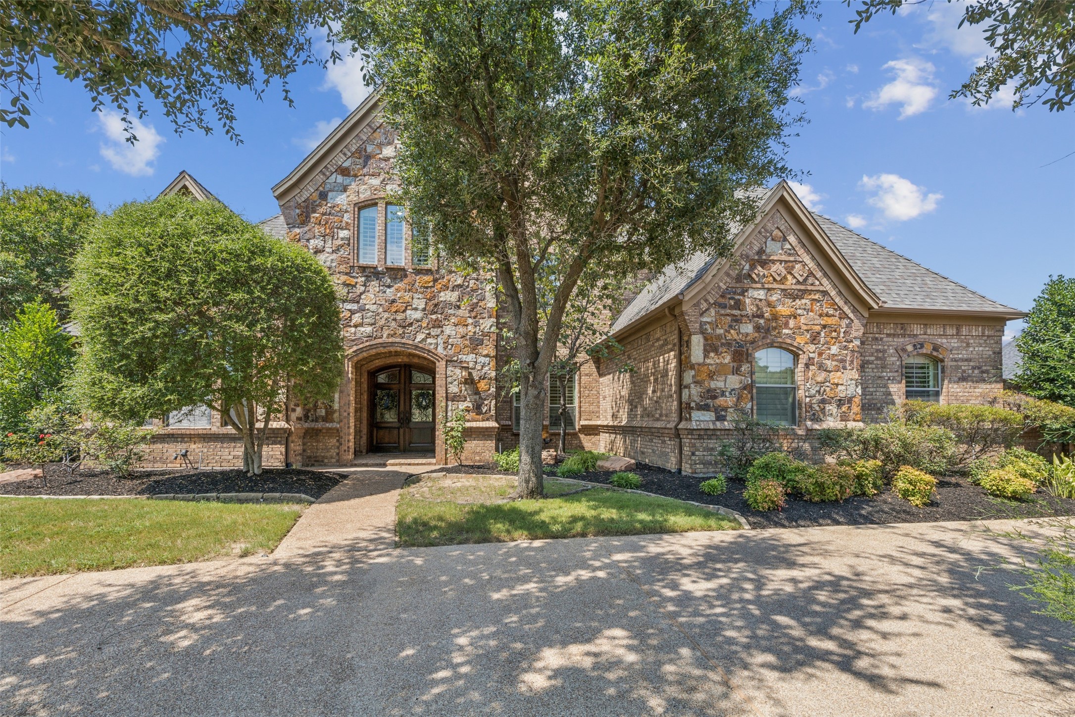 2405 Fernwood Drive