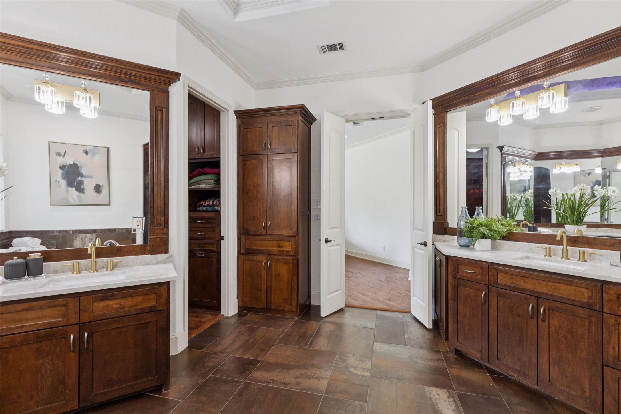 2405 Fernwood Drive