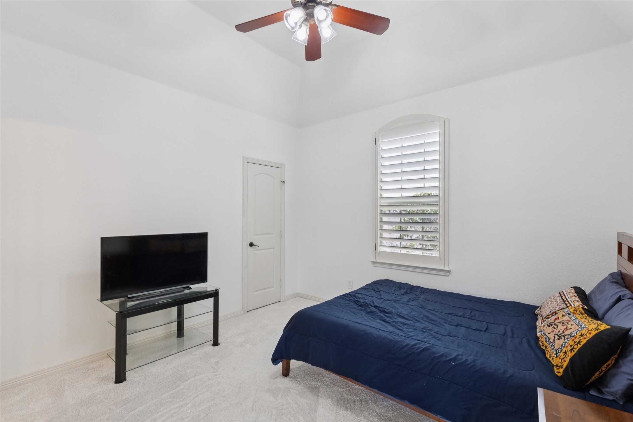 2405 Fernwood Drive