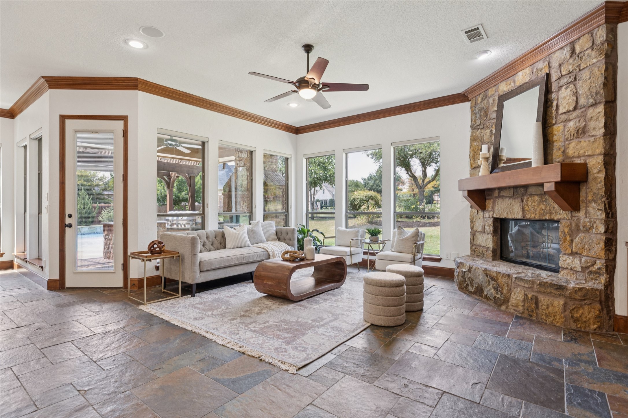2405 Fernwood Drive