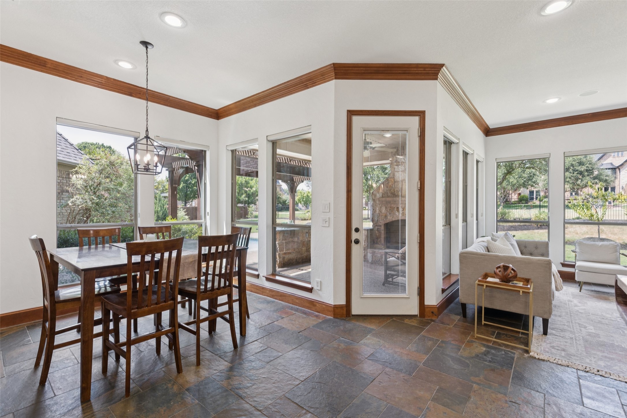 2405 Fernwood Drive
