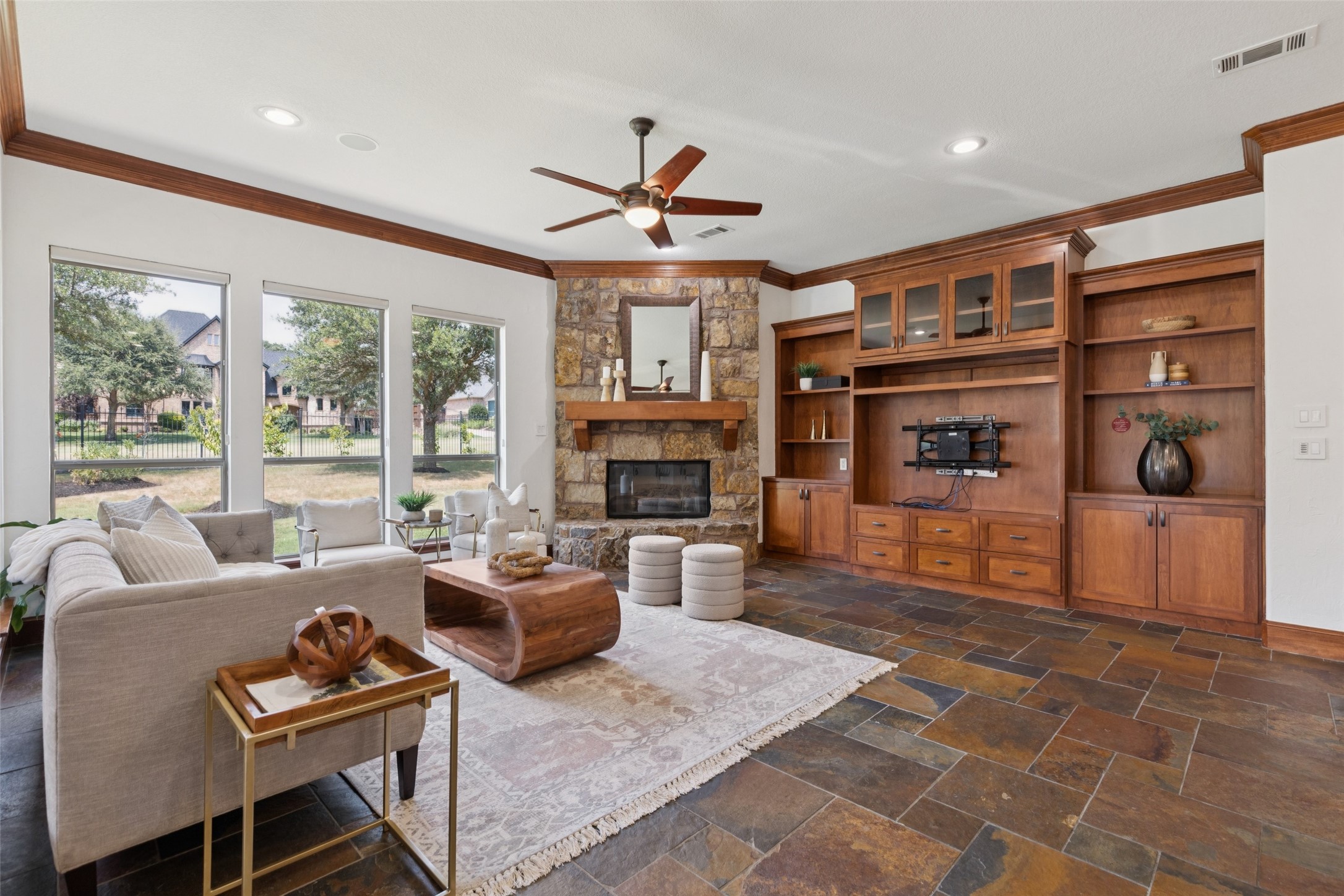 2405 Fernwood Drive