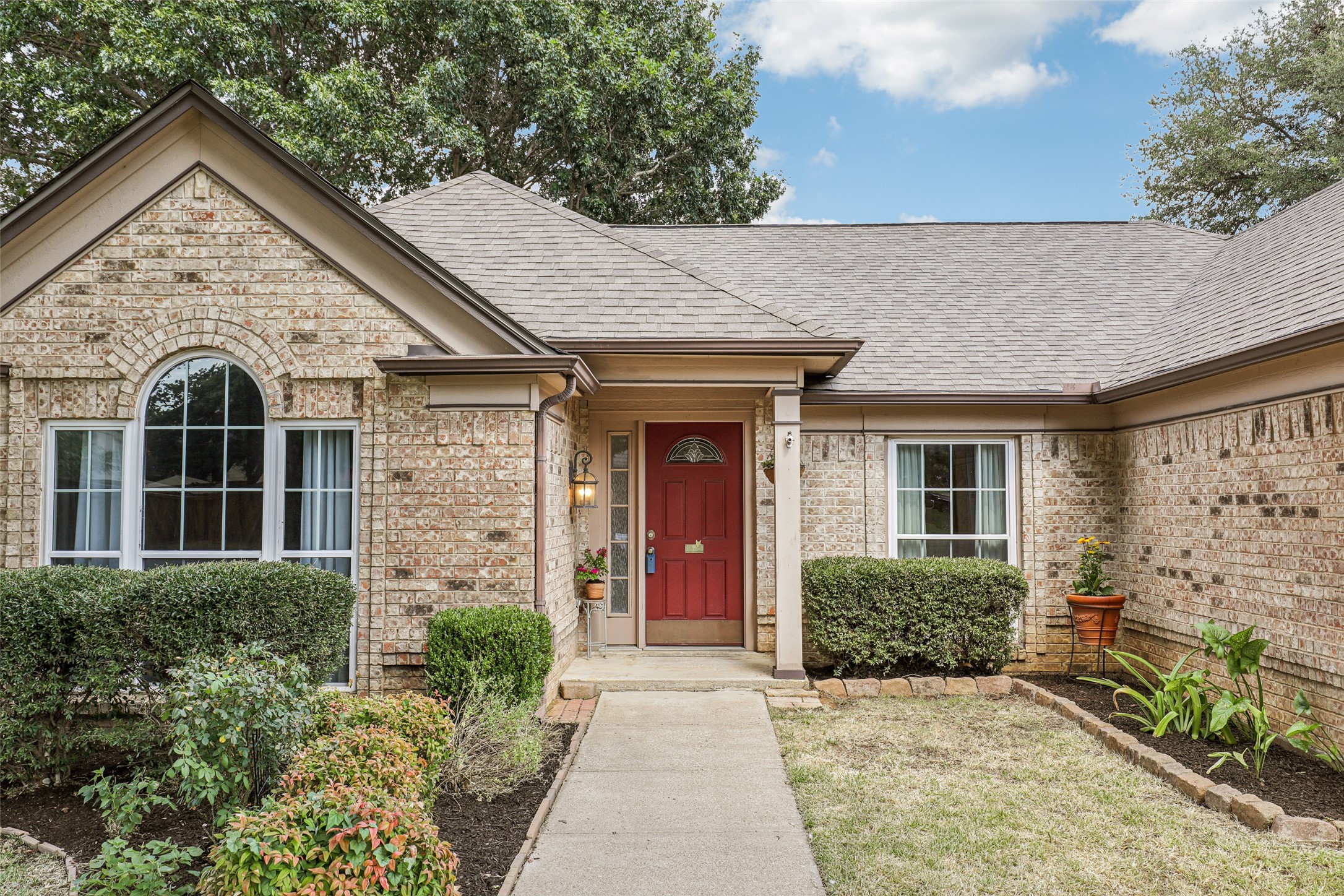 4705 Glenbrook Drive