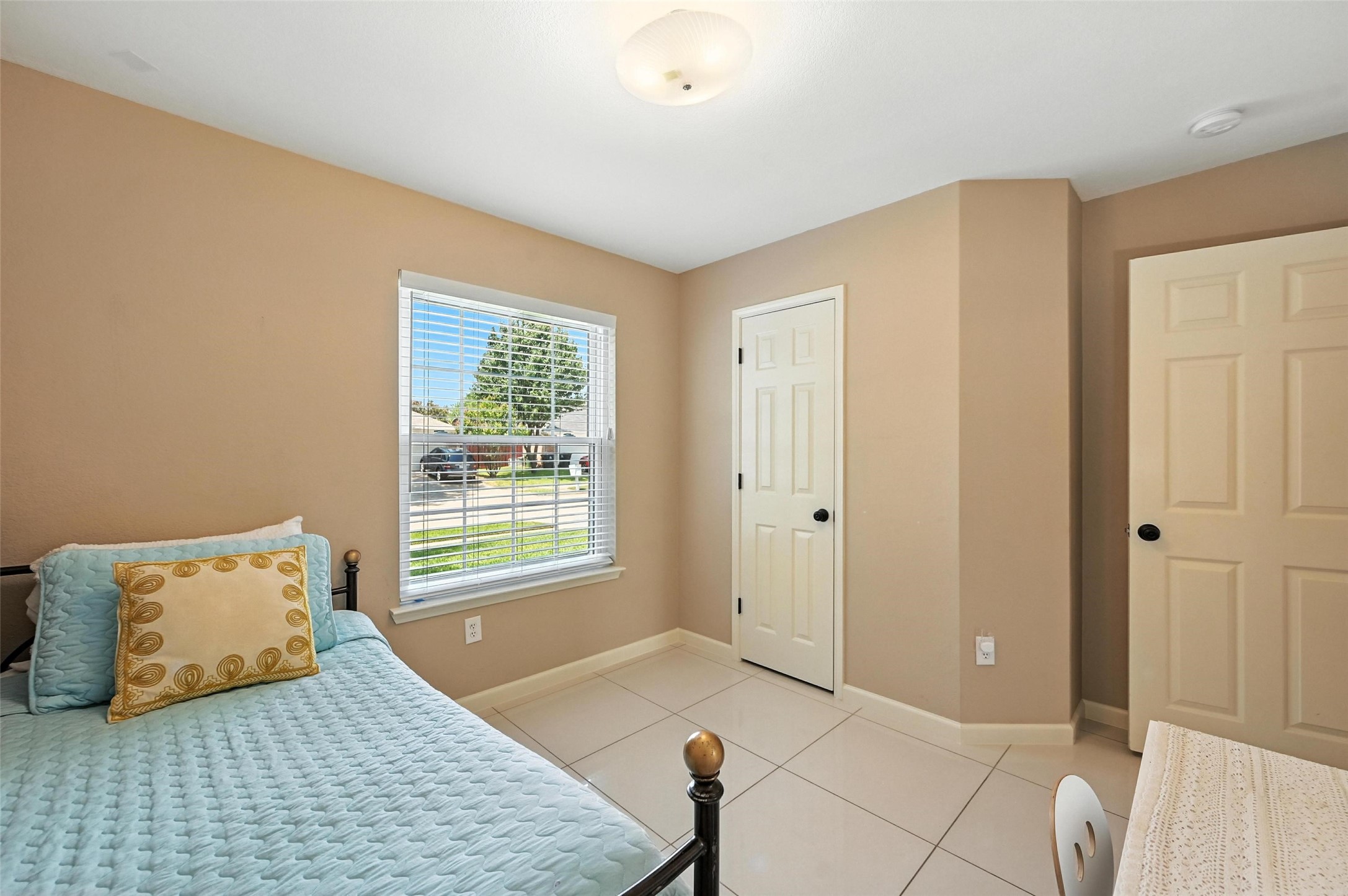 5115 Eastcreek Drive