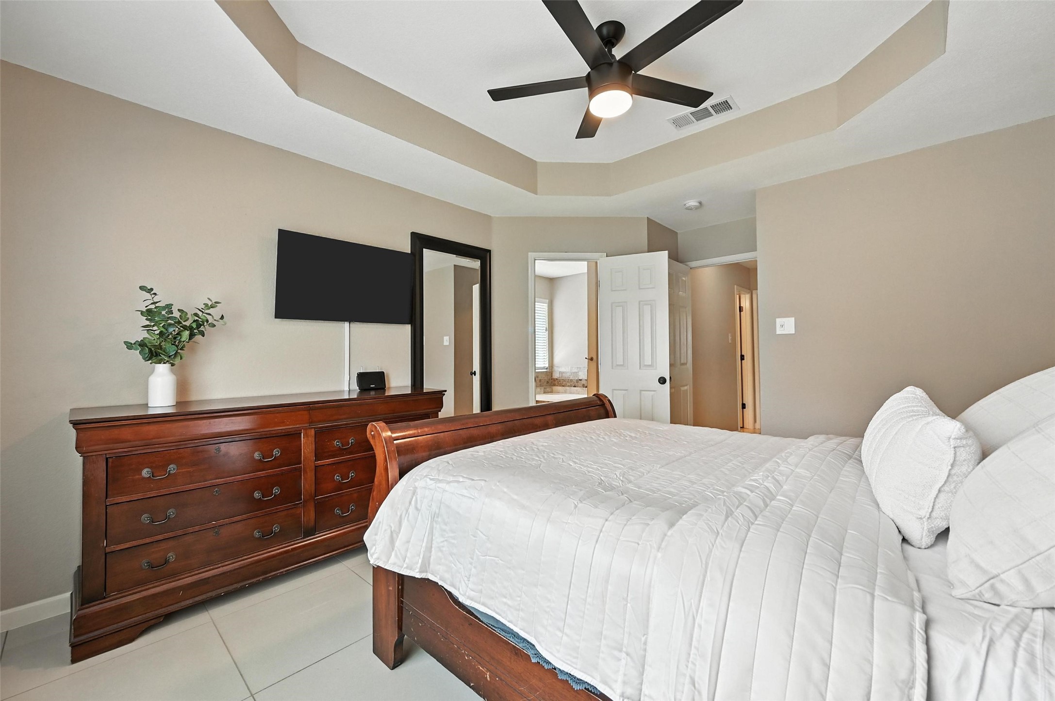 5115 Eastcreek Drive