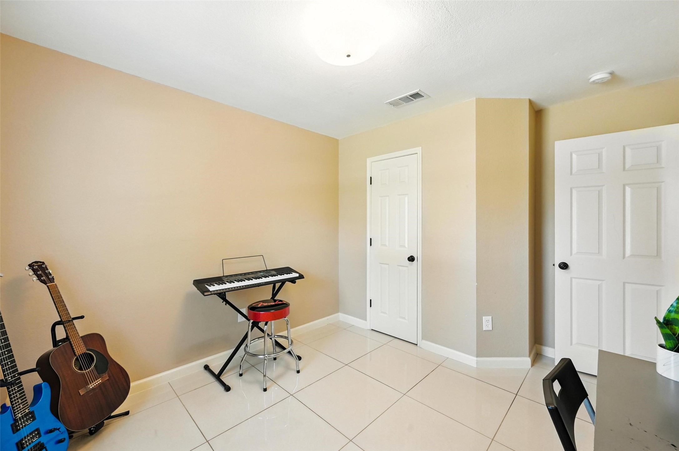 5115 Eastcreek Drive