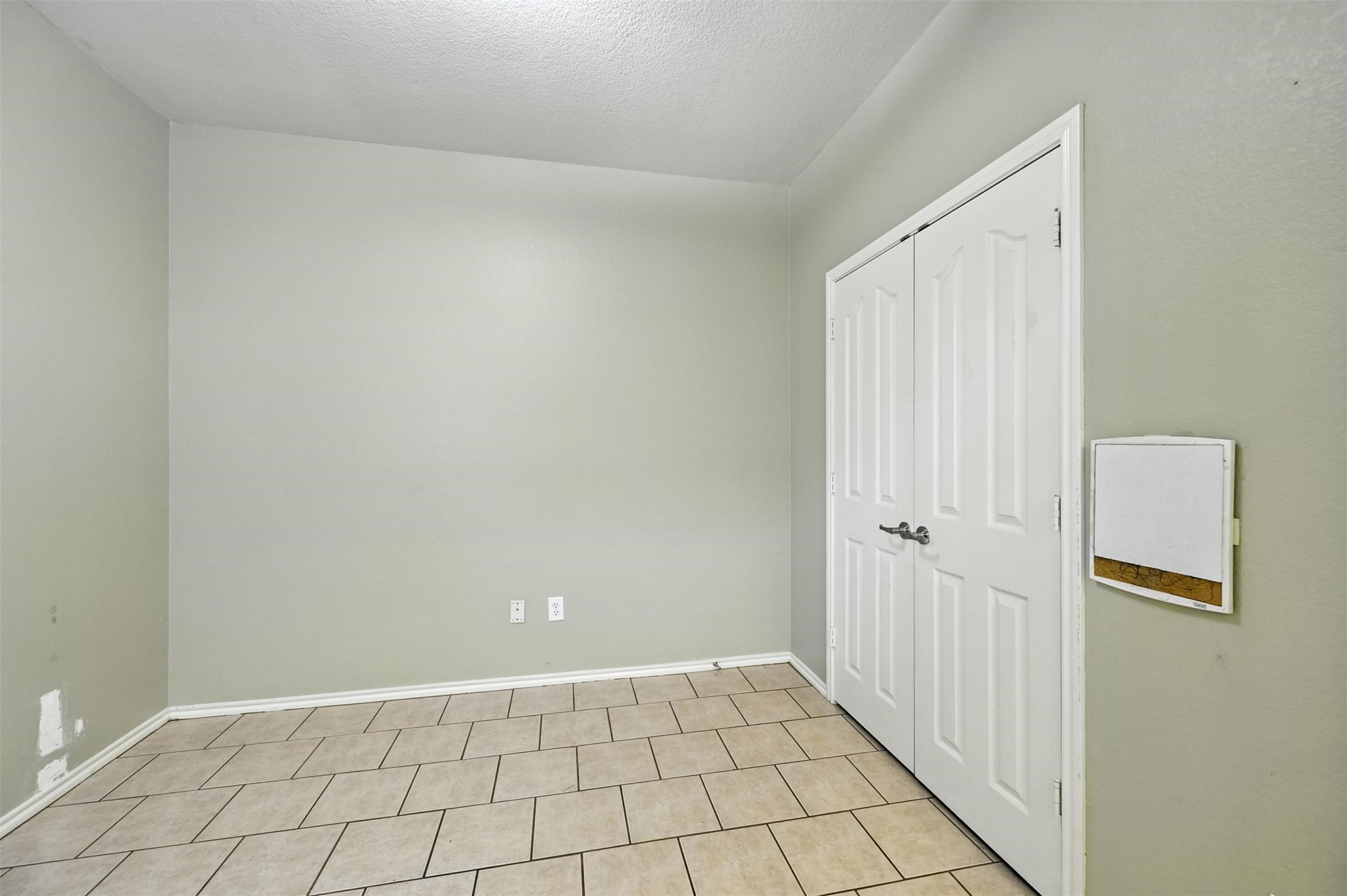 12500 Cottageville Lane