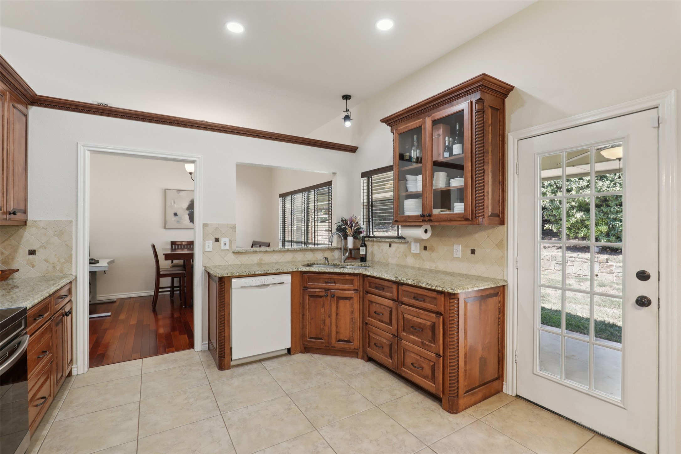 7512 Woodside Hill Court