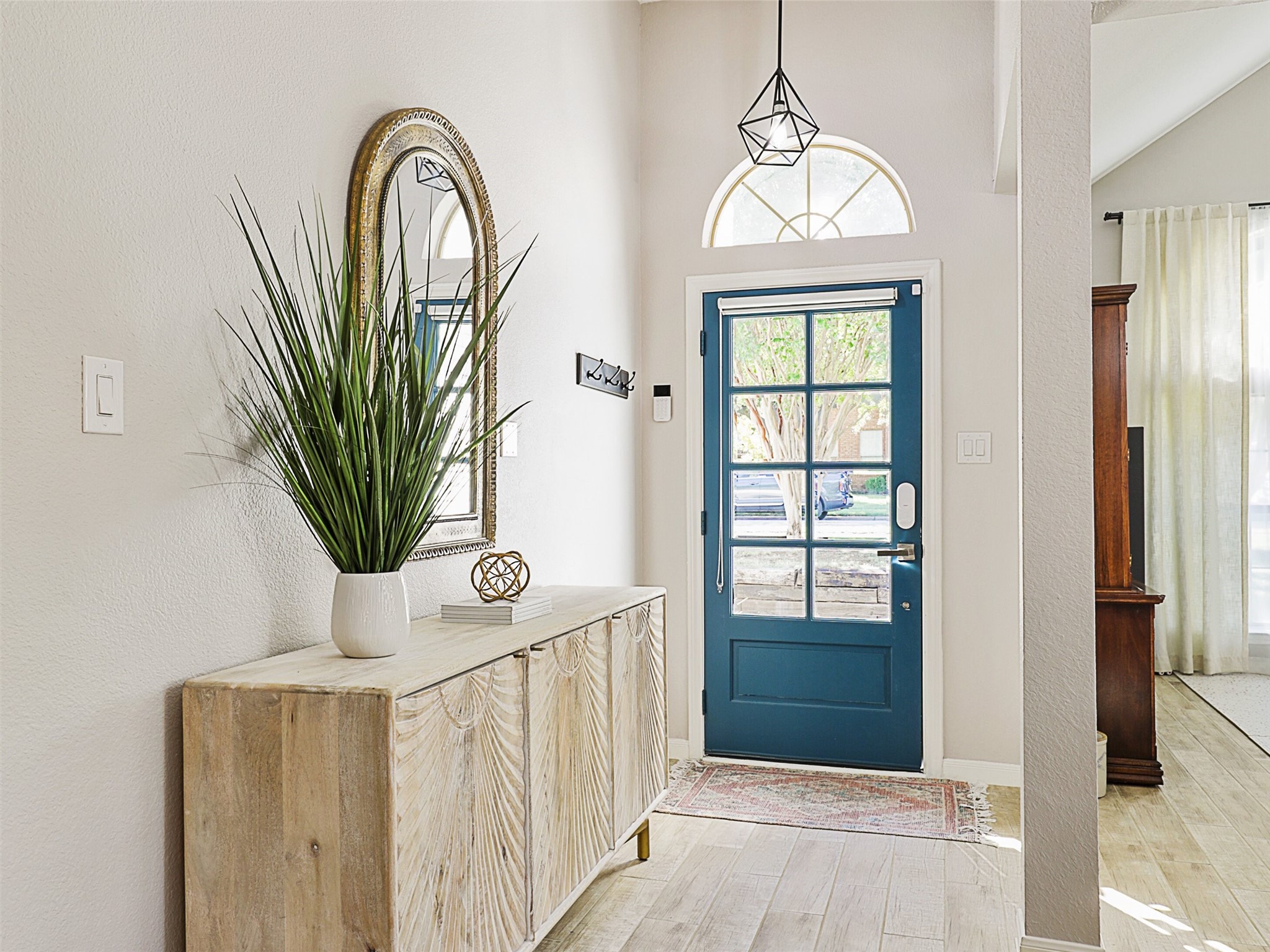 610 Dove Creek Circle