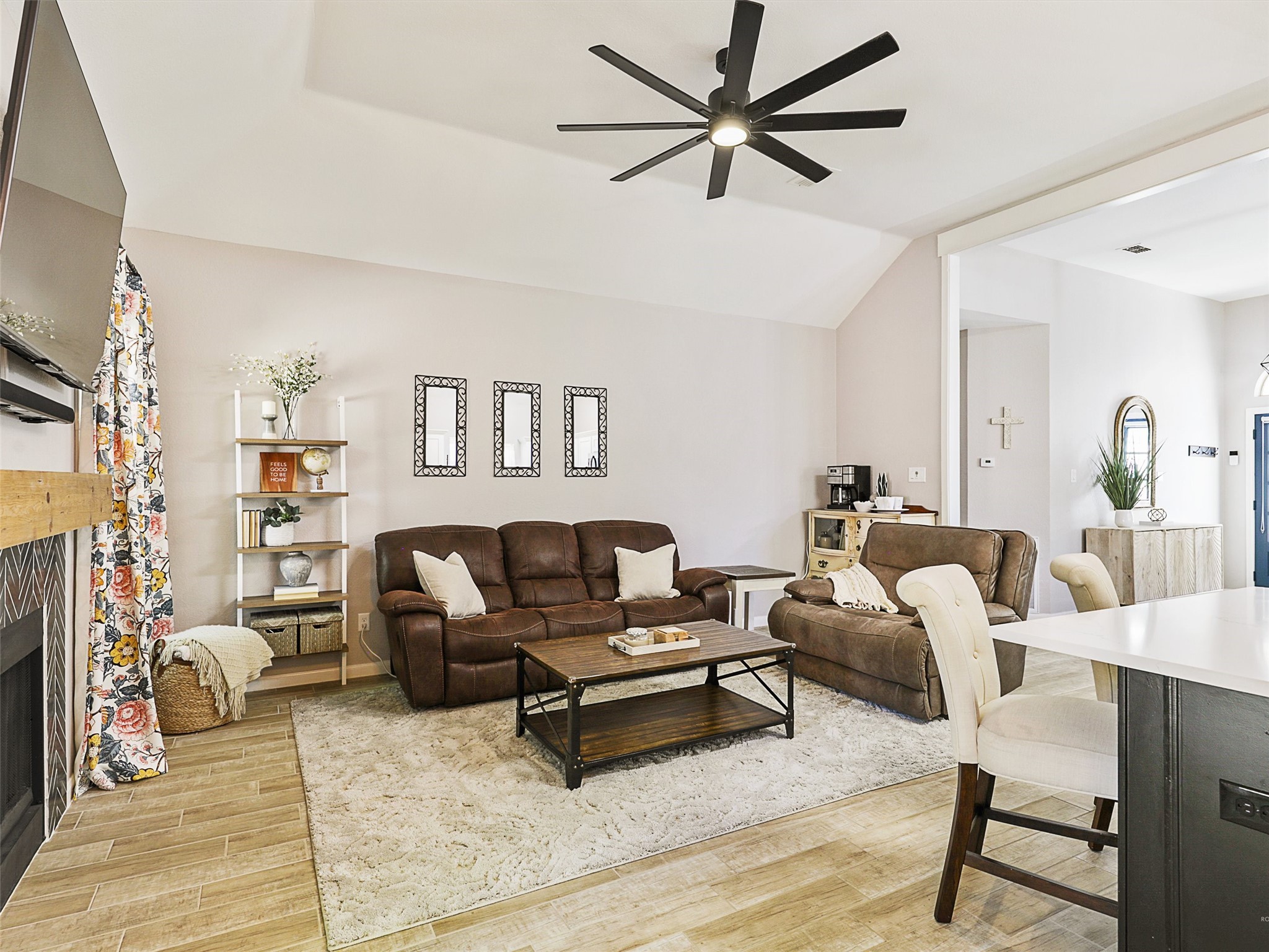 610 Dove Creek Circle