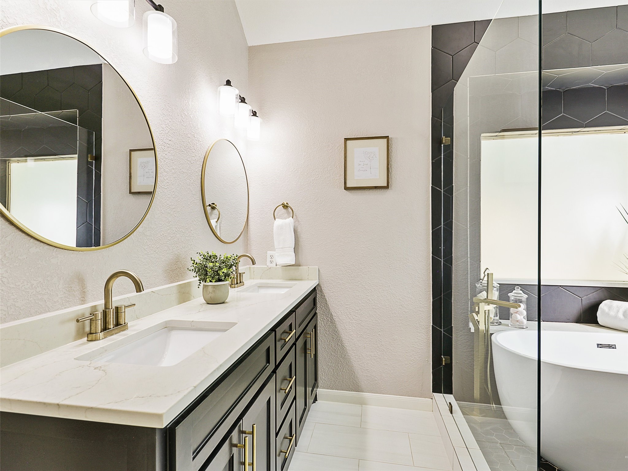 610 Dove Creek Circle