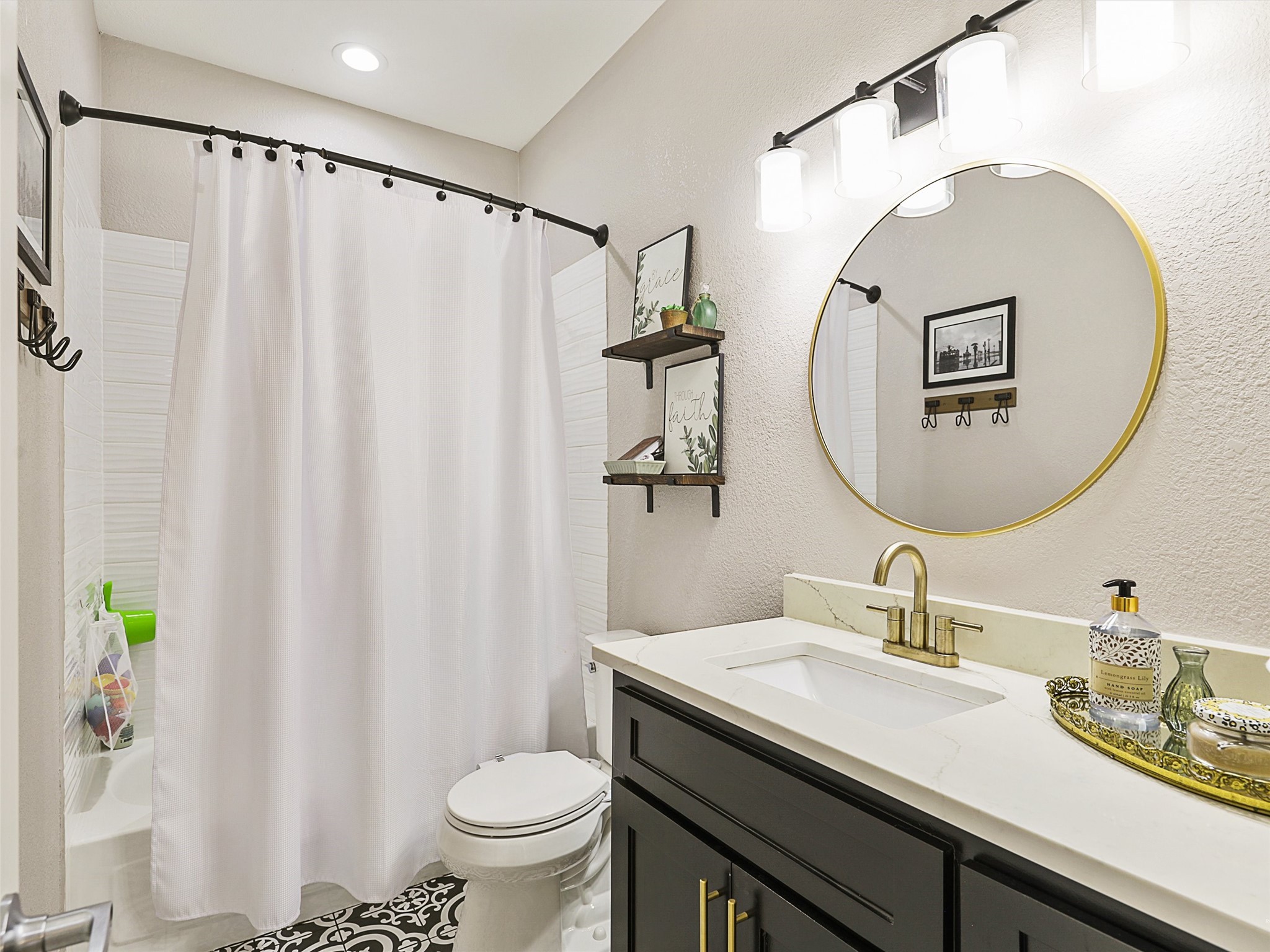 610 Dove Creek Circle