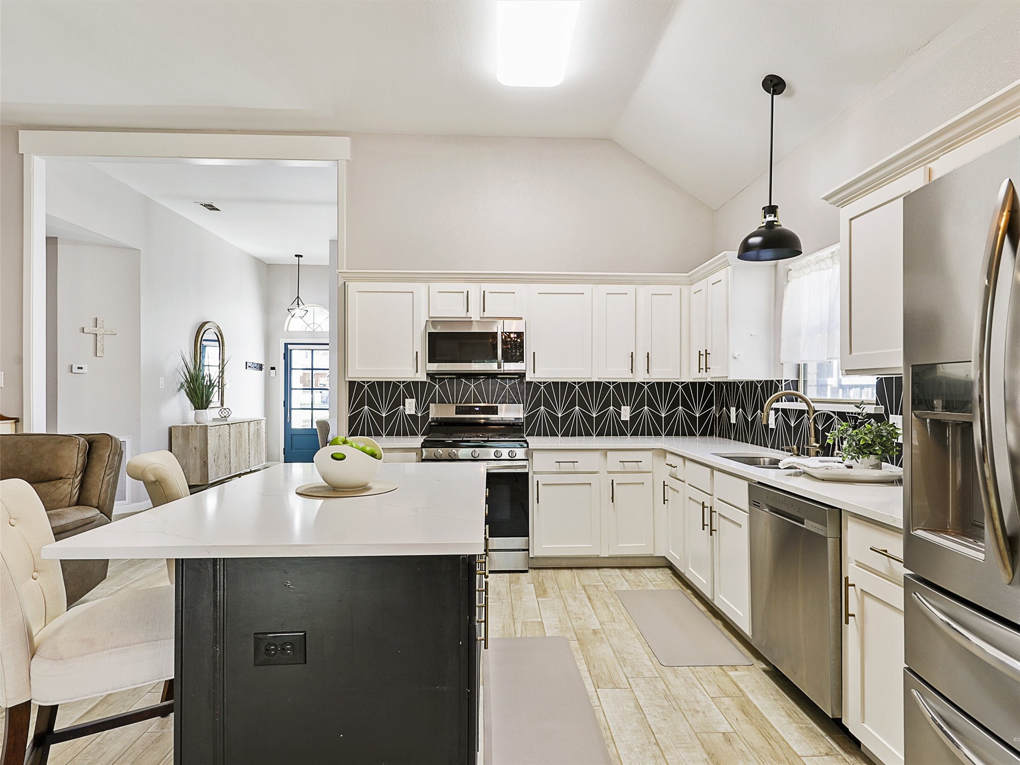 610 Dove Creek Circle