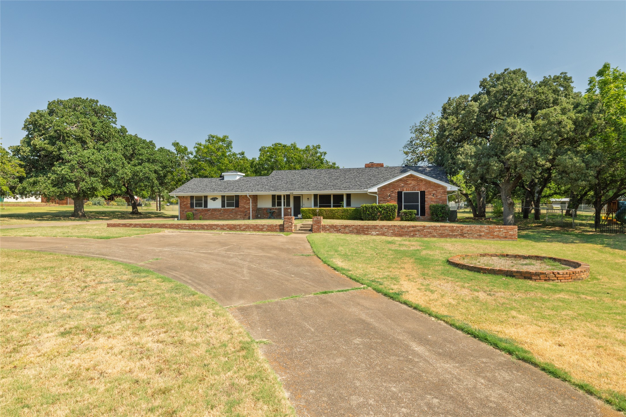 4728 Sunset Circle S