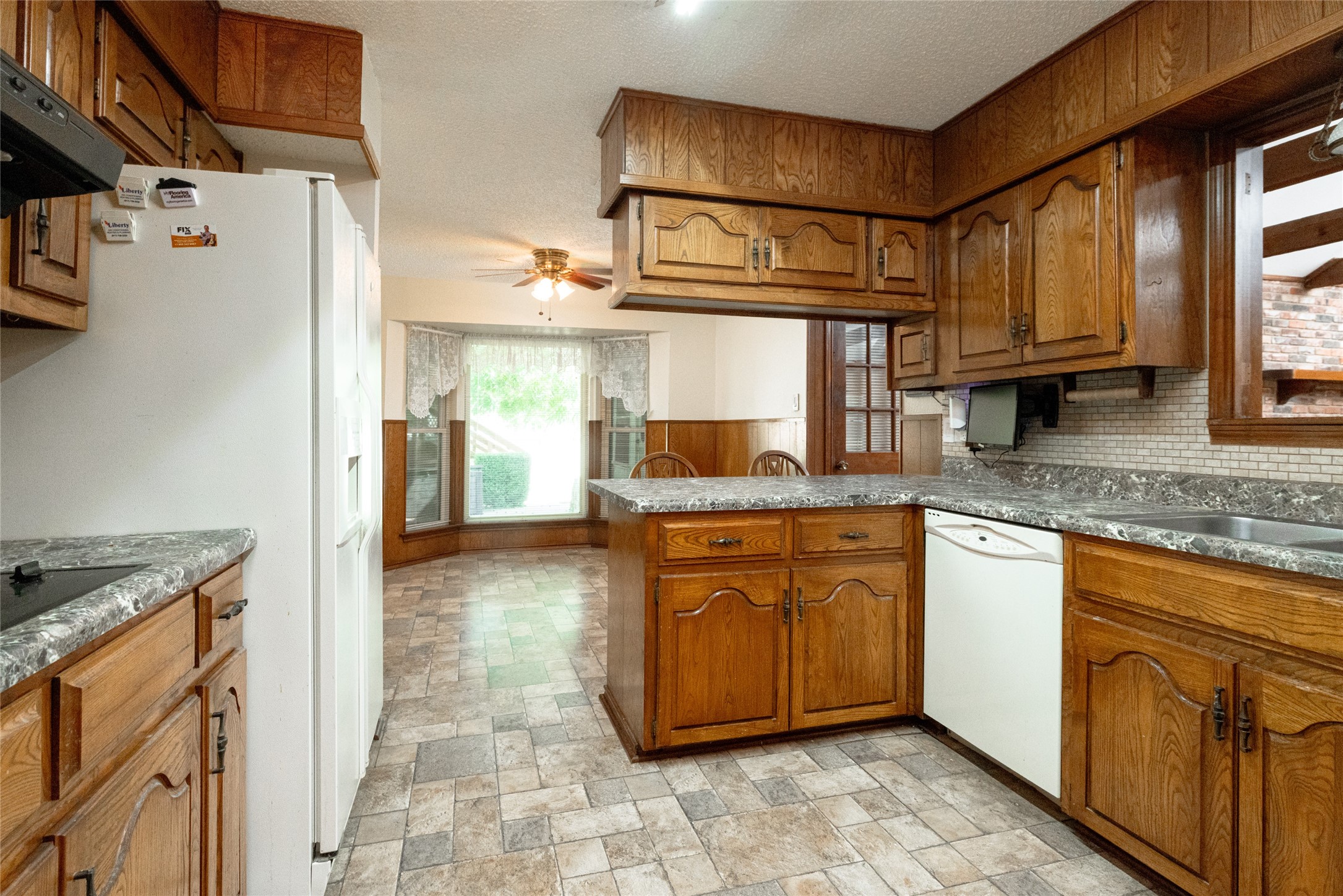 4728 Sunset Circle S