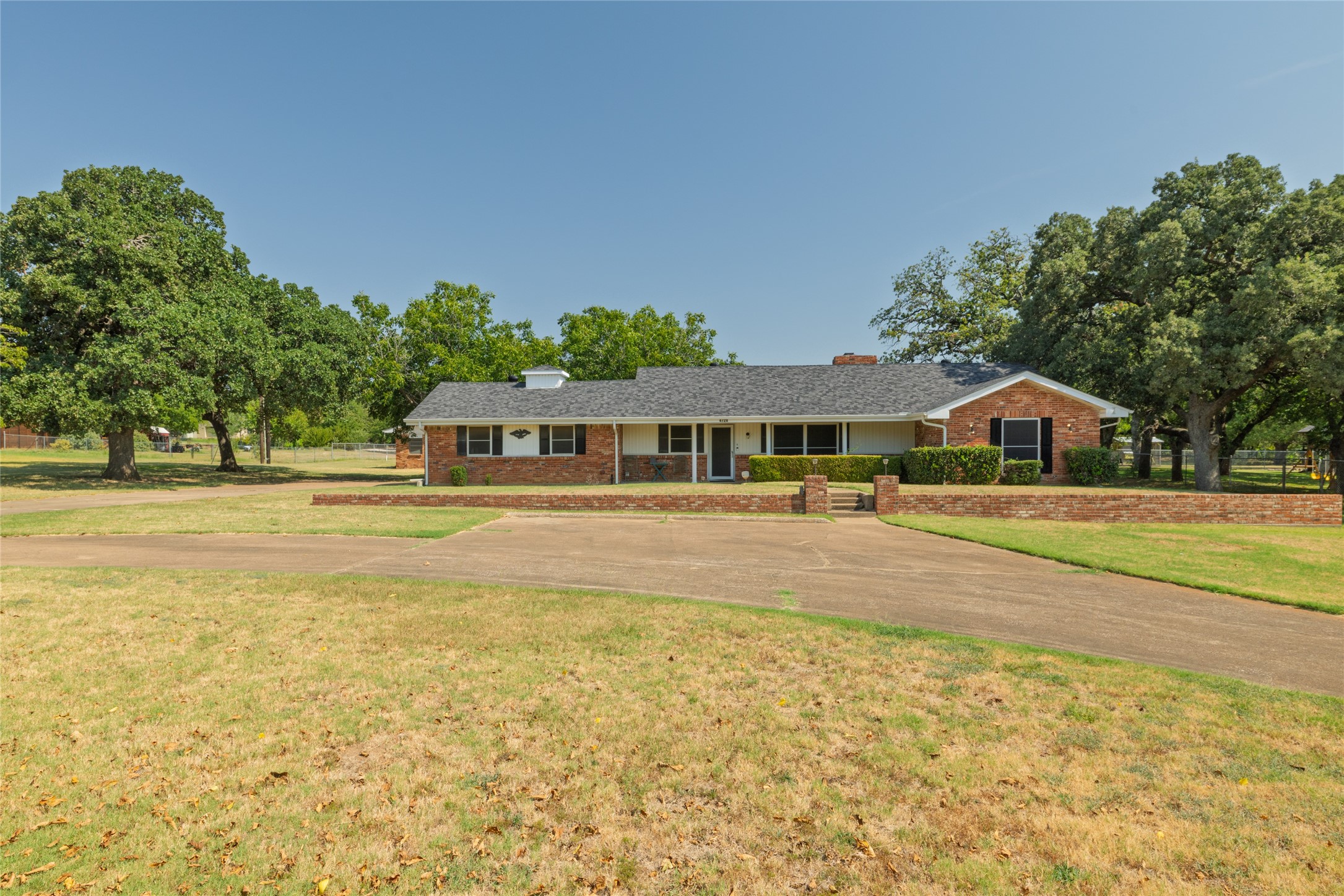 4728 Sunset Circle S