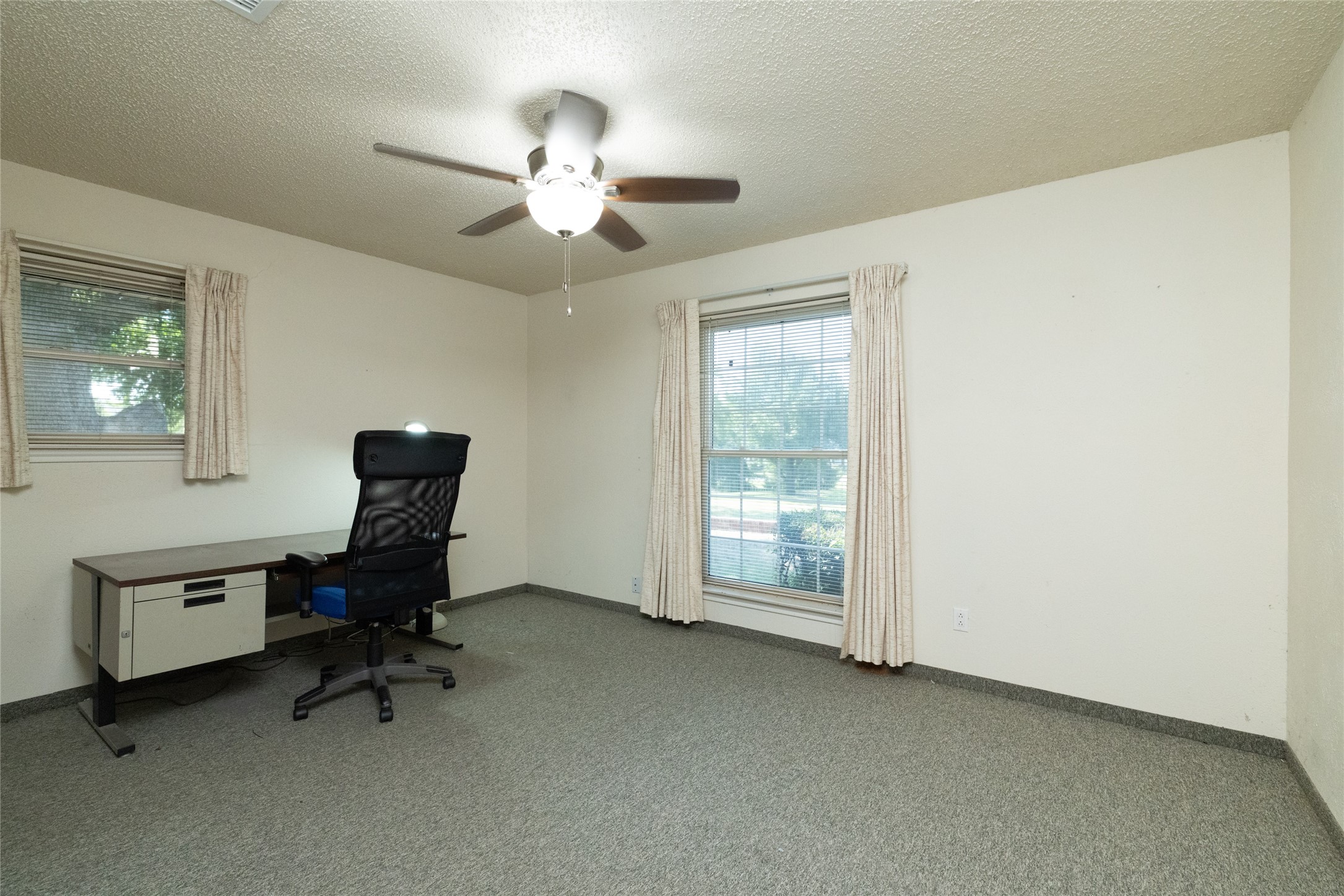 4728 Sunset Circle S