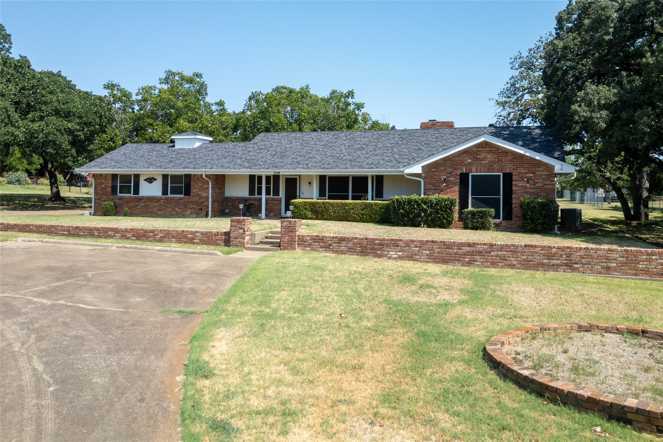 4728 Sunset Circle S