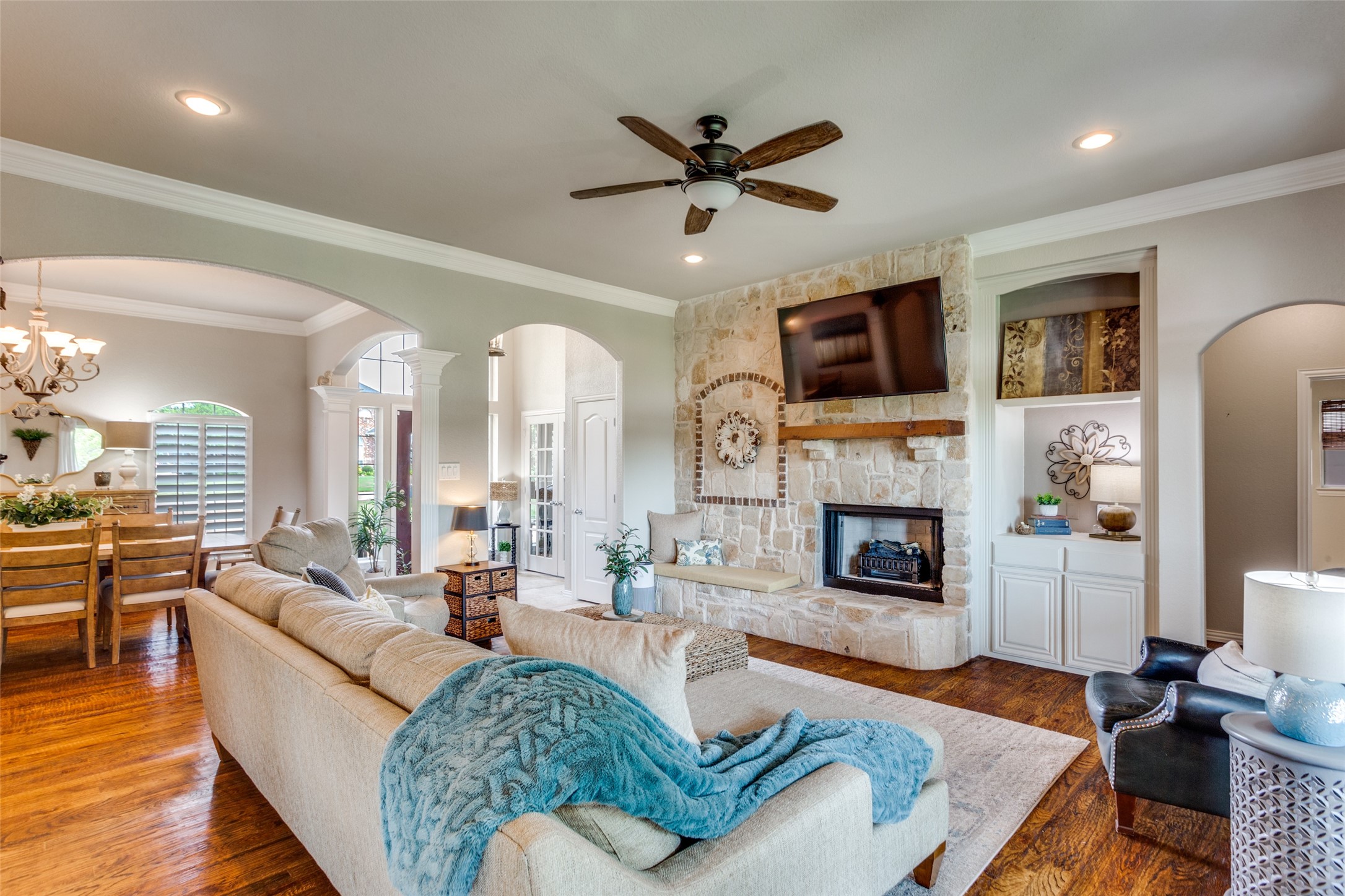 6016 Iron Horse Drive