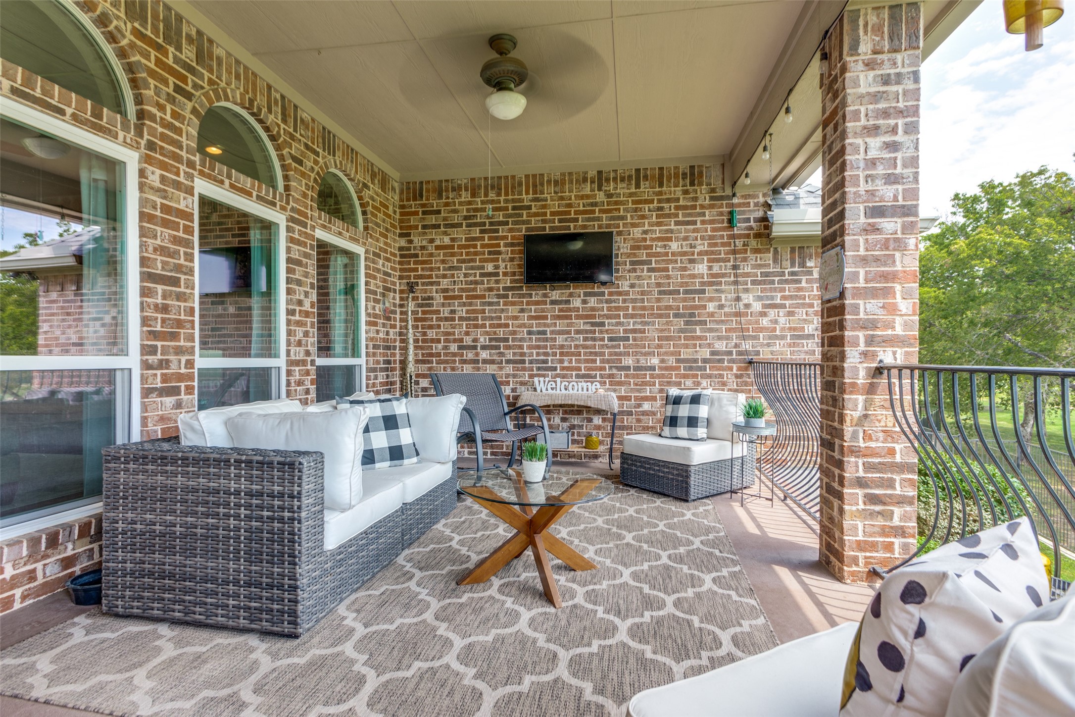 6016 Iron Horse Drive