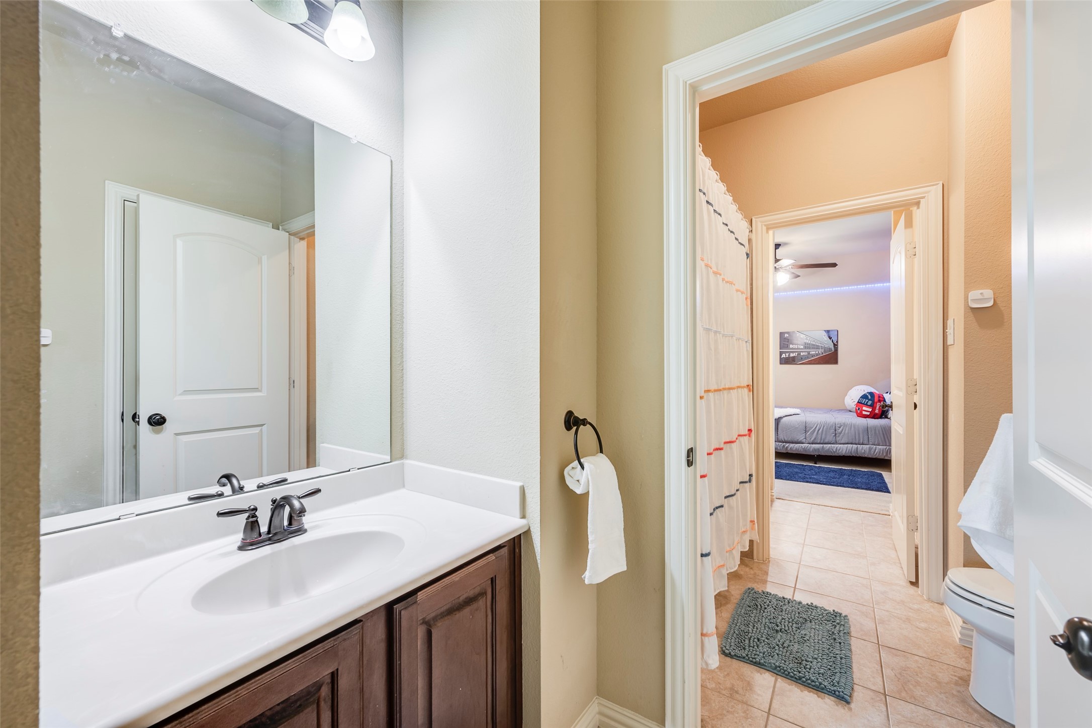 15000 Seventeen Lakes Boulevard