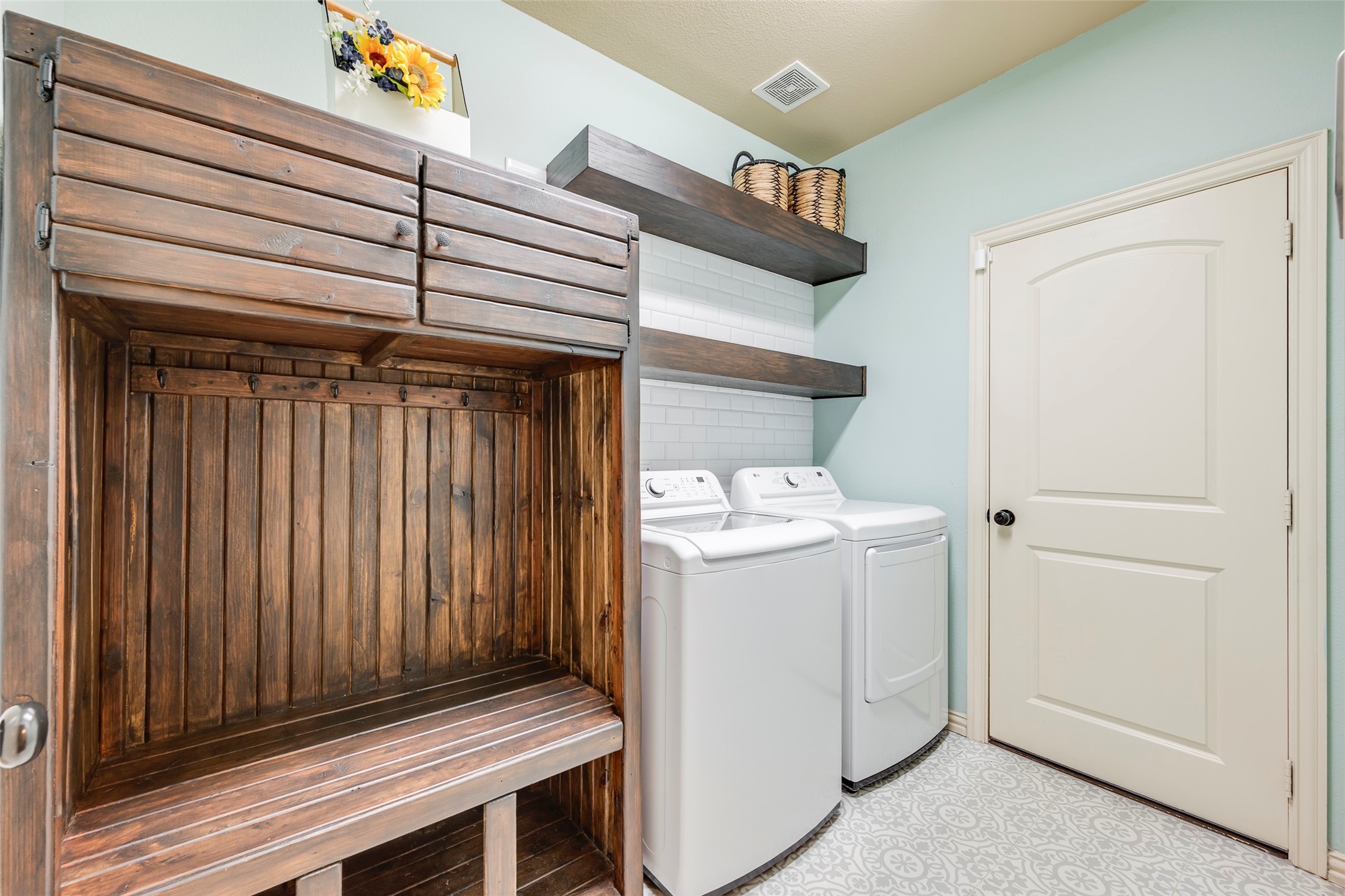 15000 Seventeen Lakes Boulevard