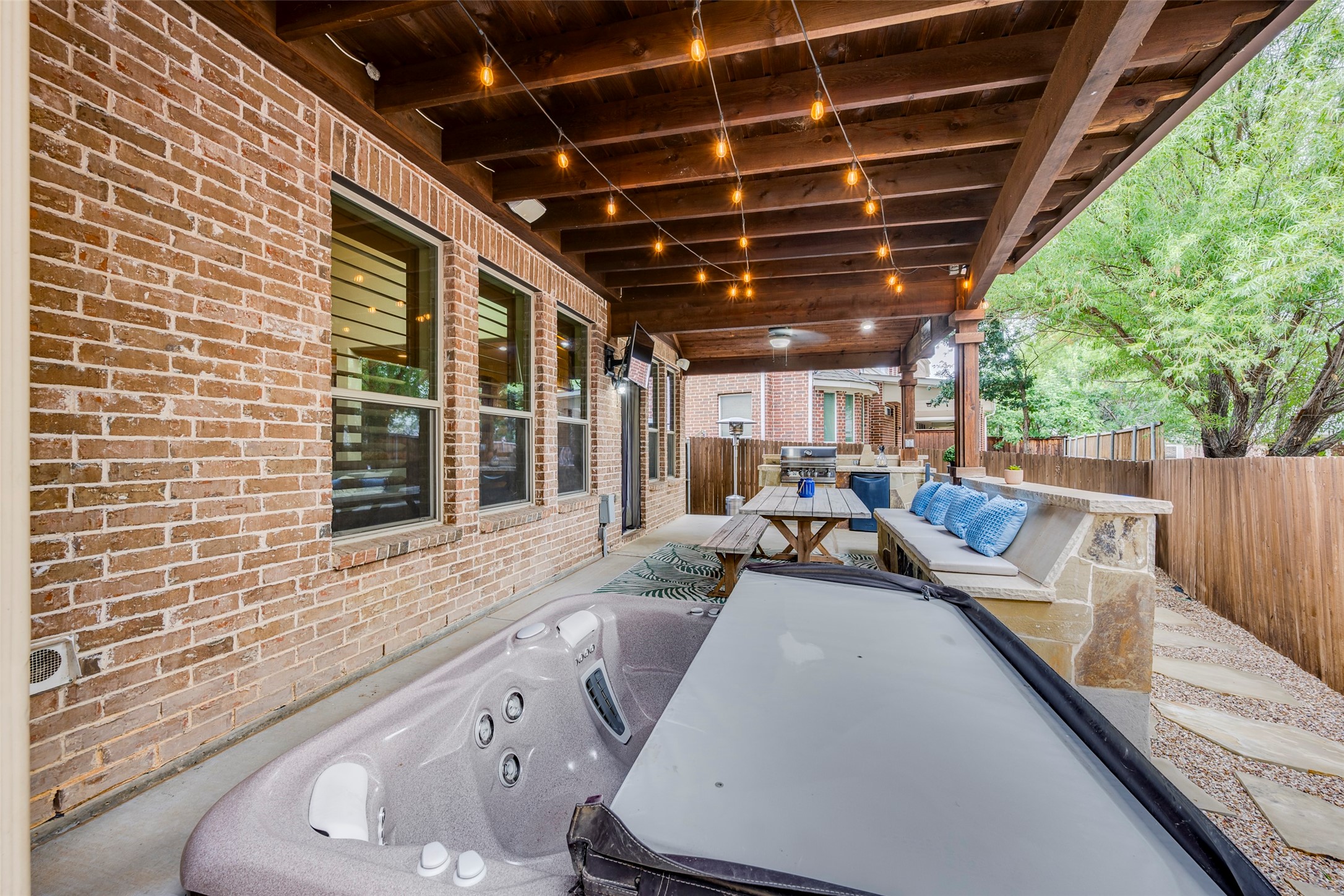 15000 Seventeen Lakes Boulevard