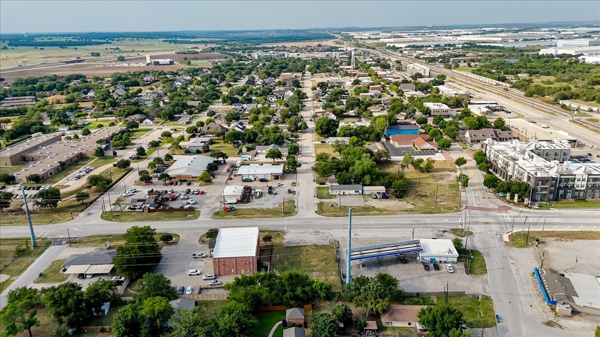 205 E Byron Nelson Boulevard