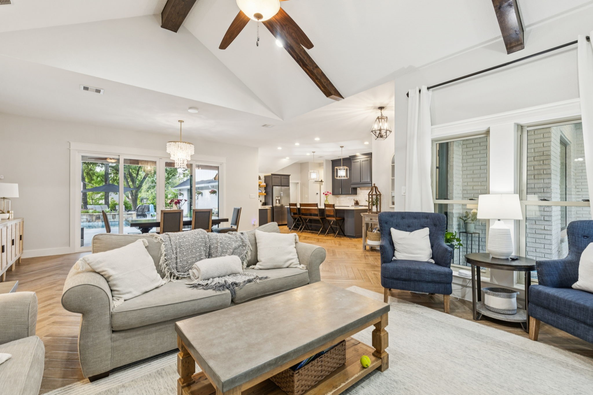 1340 Meadow Glen