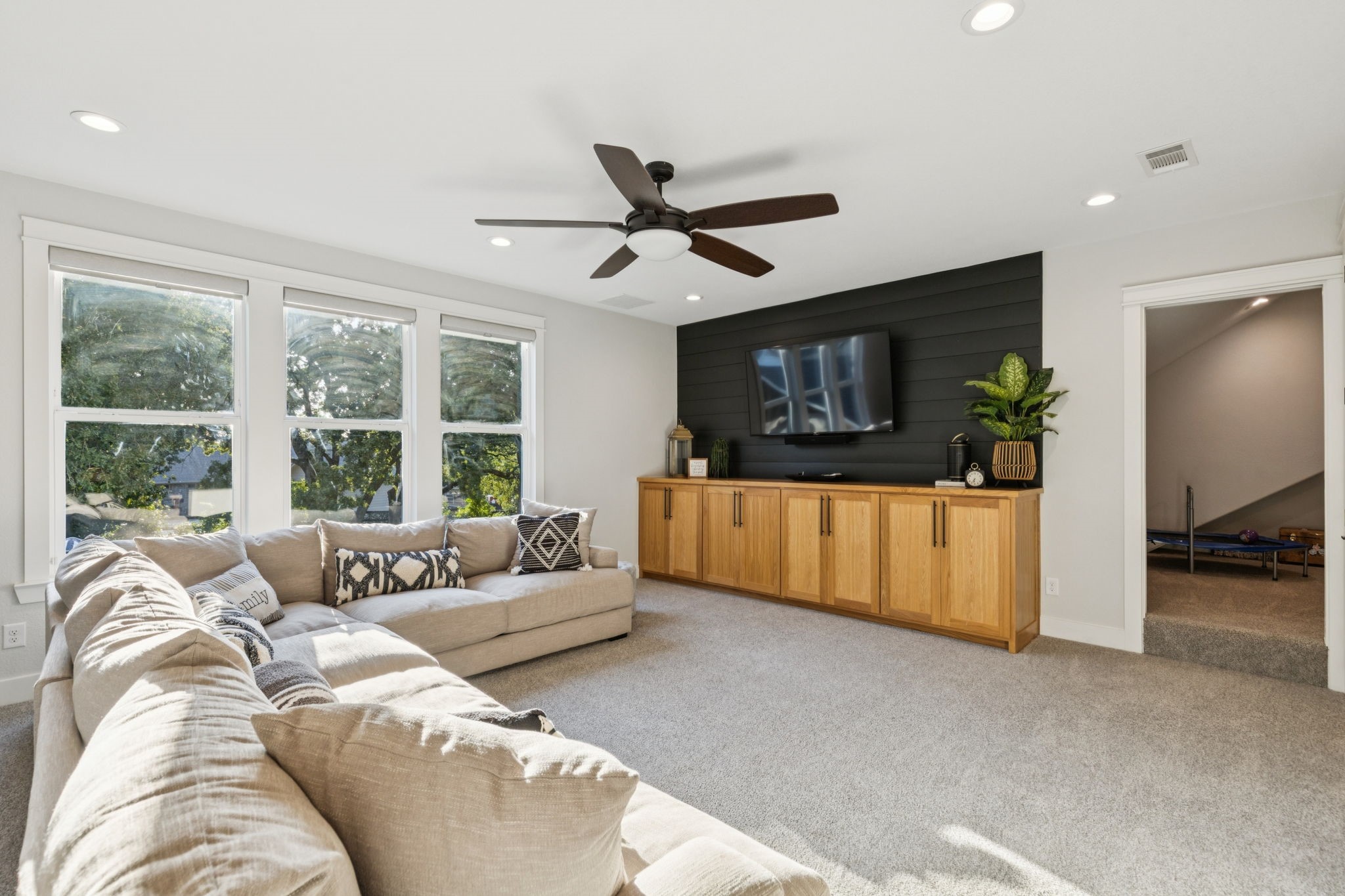 1340 Meadow Glen