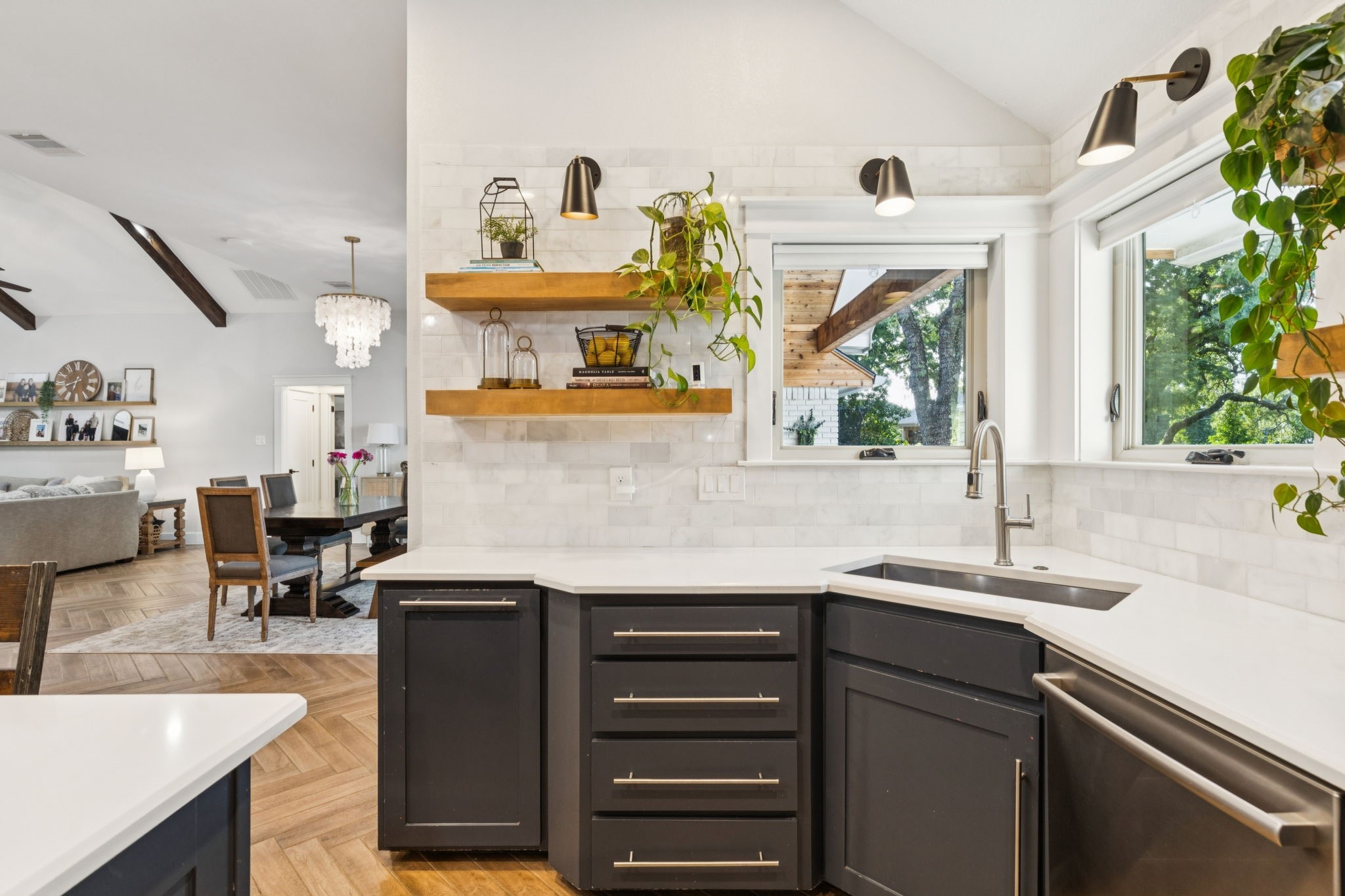1340 Meadow Glen