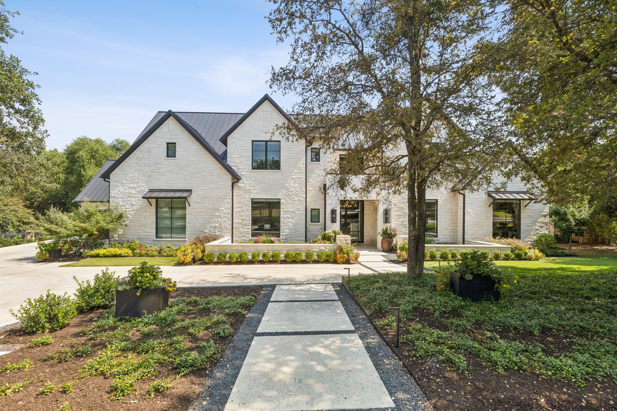 1403 Fountain Grass Court