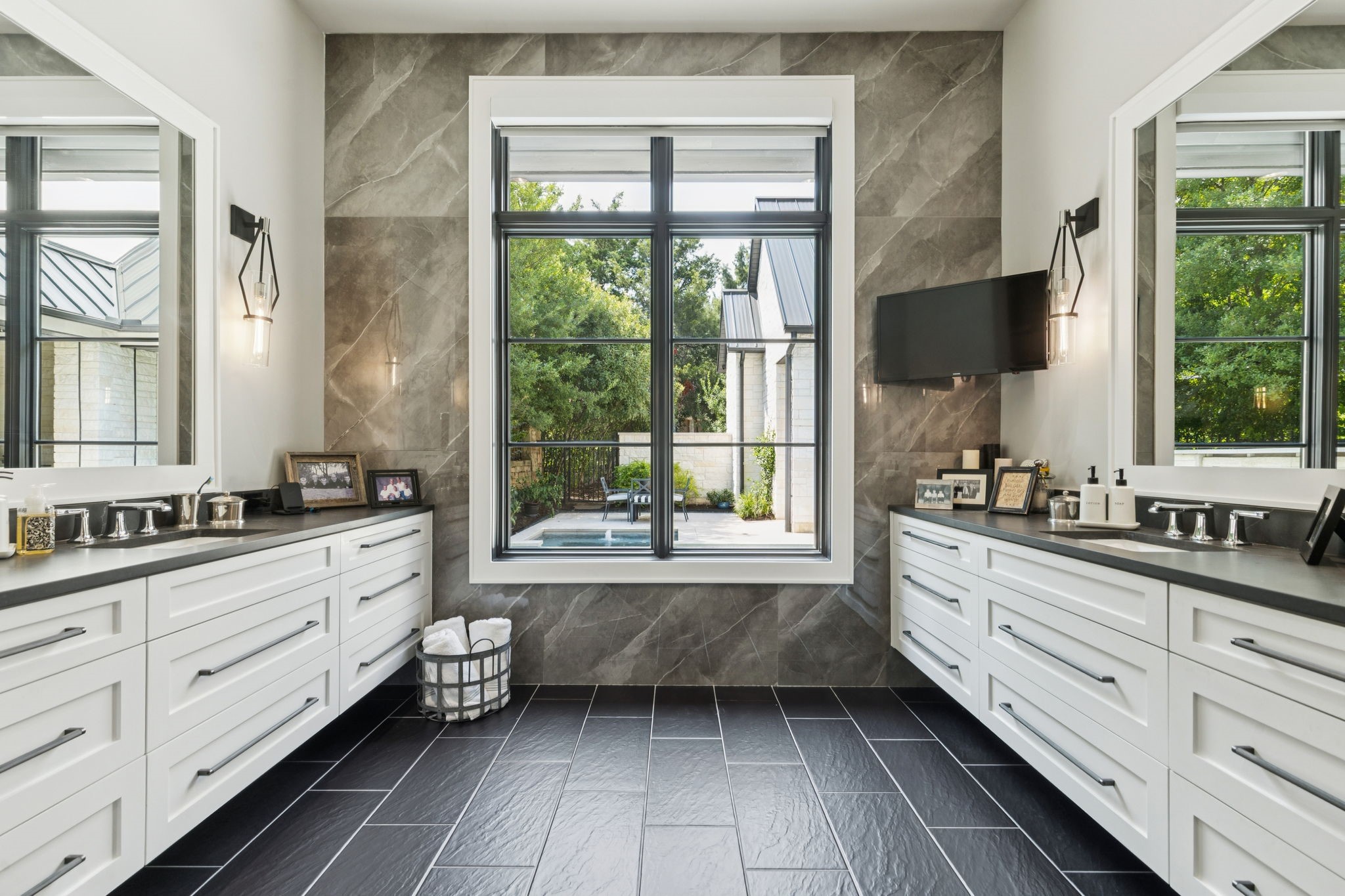 1403 Fountain Grass Court