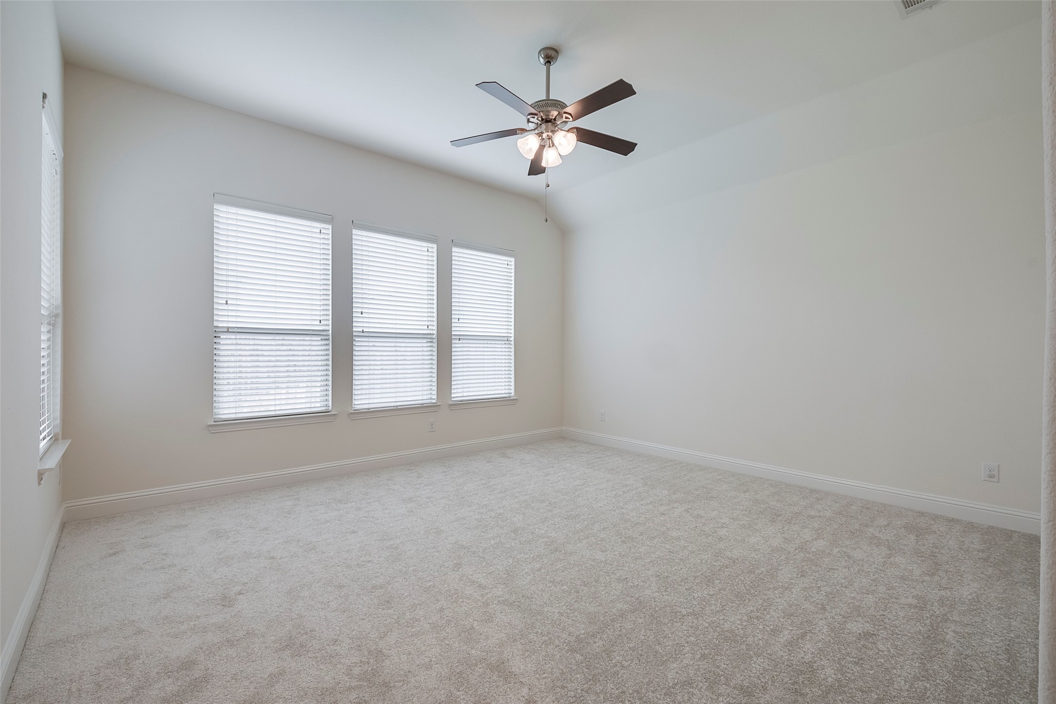 15429 Pioneer Bluff Trail