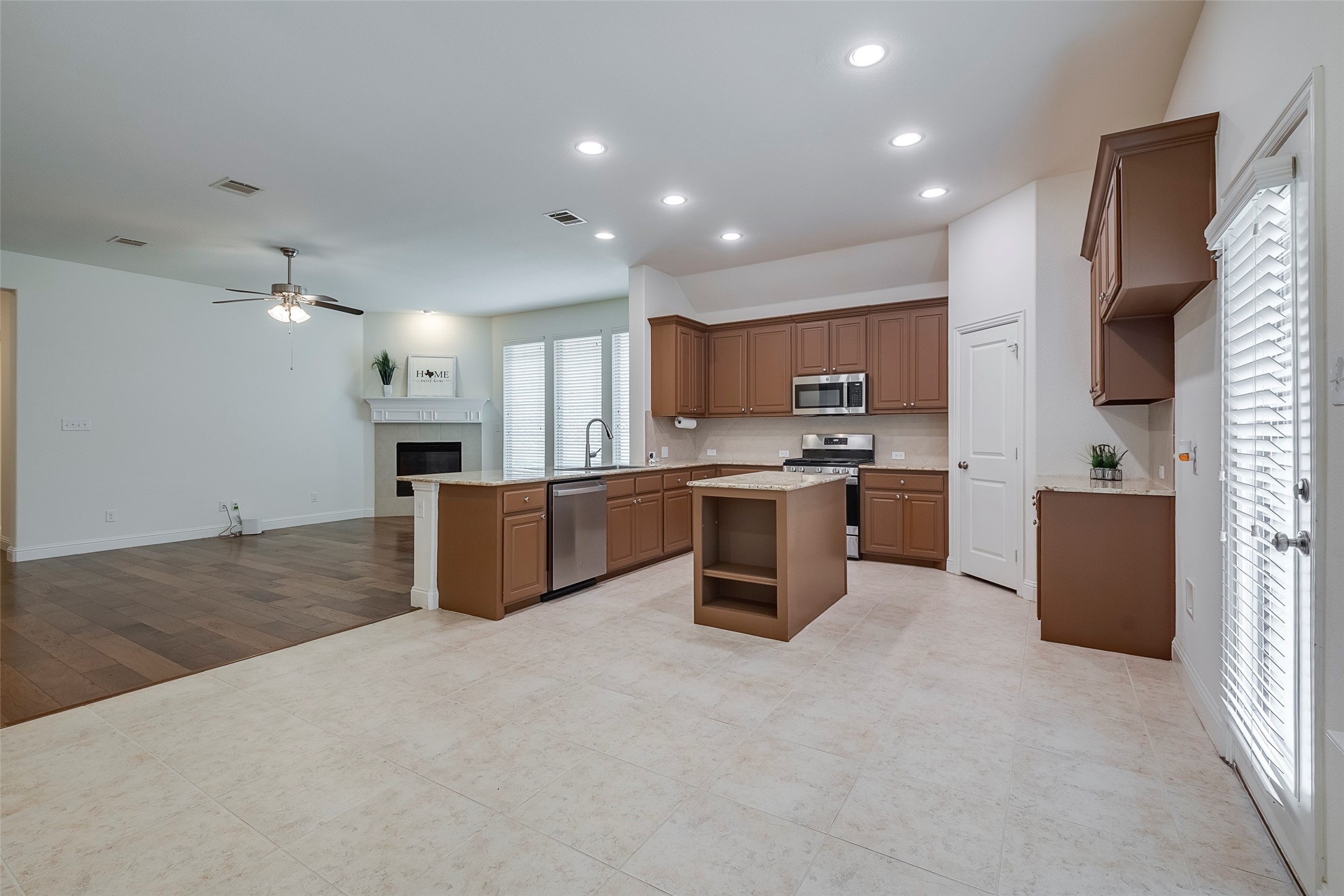 15429 Pioneer Bluff Trail